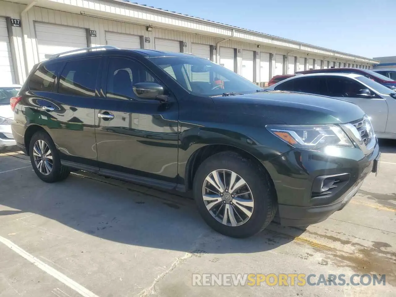 4 Photograph of a damaged car 5N1DR2BN1LC577579 NISSAN PATHFINDER 2020