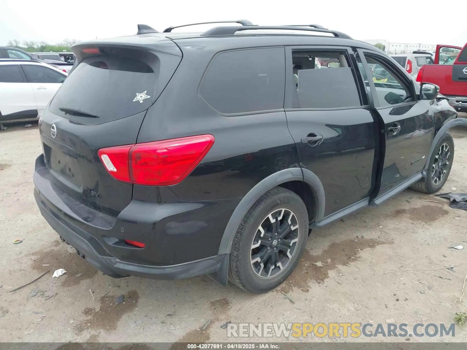 4 Photograph of a damaged car 5N1DR2BN7LC622024 NISSAN PATHFINDER 2020