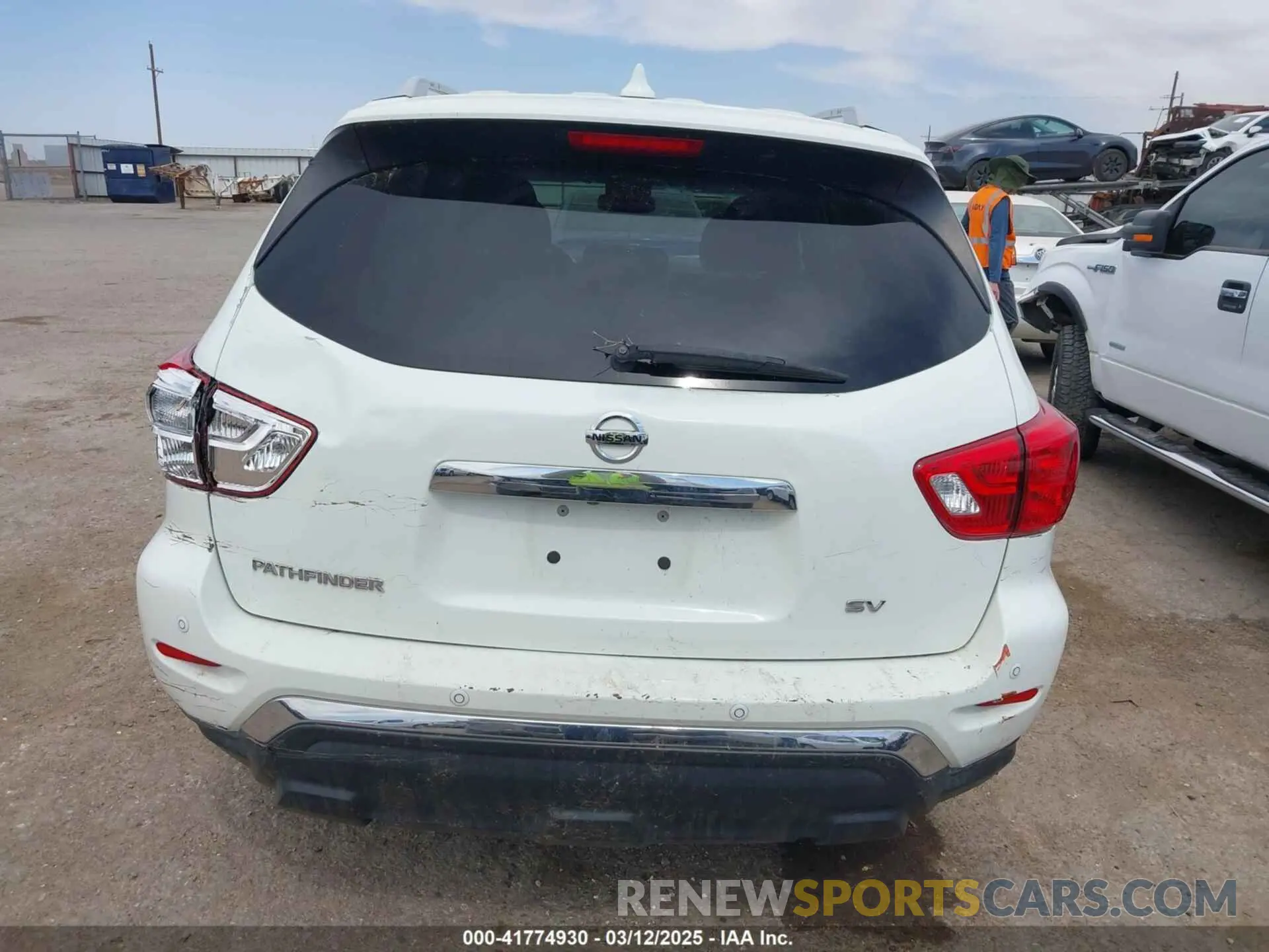 16 Photograph of a damaged car 5N1DR2BN9LC616922 NISSAN PATHFINDER 2020