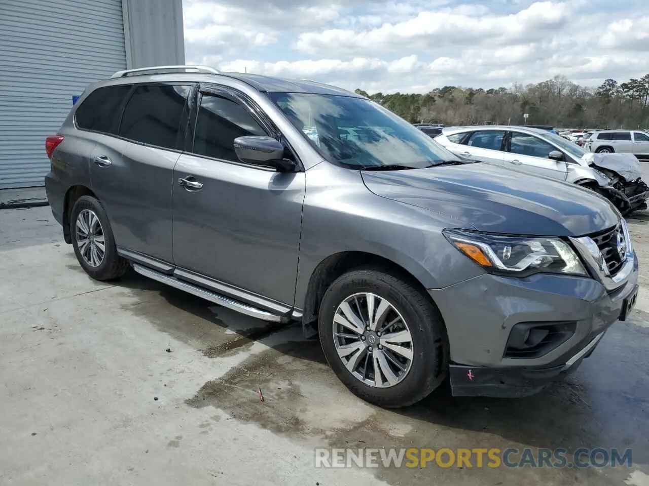 4 Photograph of a damaged car 5N1DR2BN9LC644073 NISSAN PATHFINDER 2020