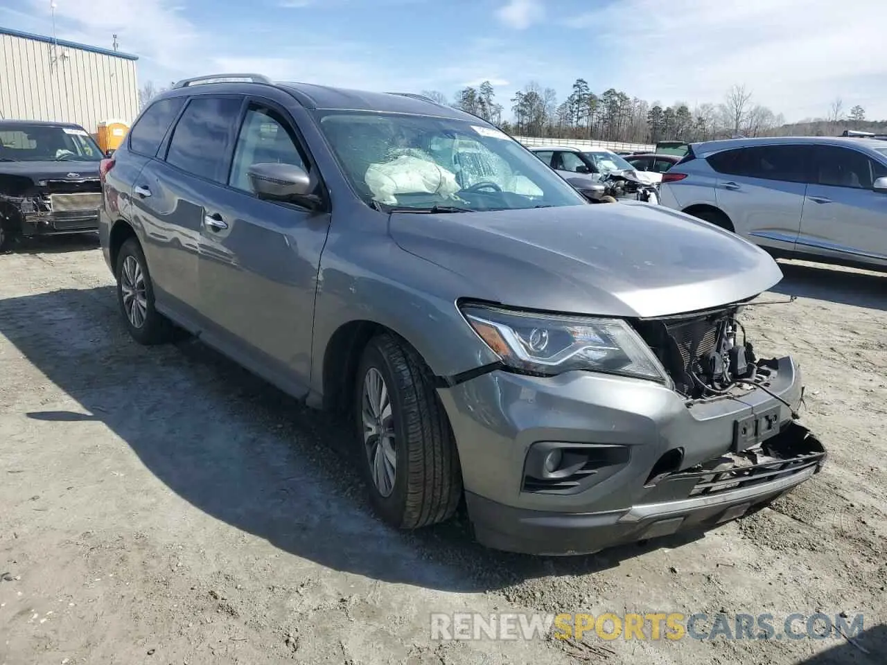 4 Photograph of a damaged car 5N1DR2CM1LC580827 NISSAN PATHFINDER 2020