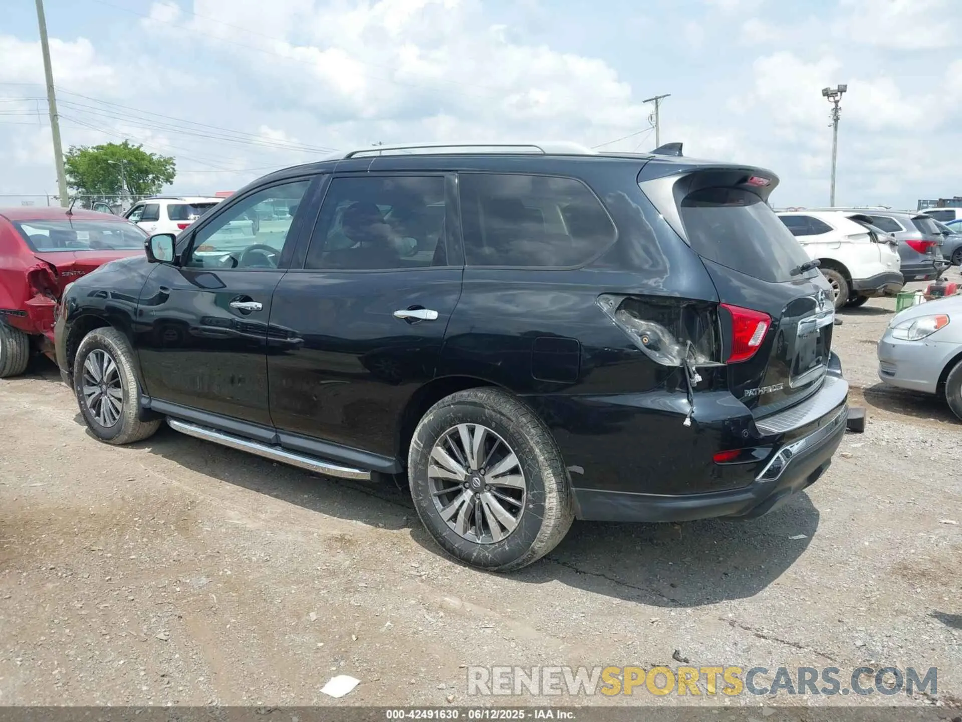 14 Photograph of a damaged car 5N1DR2CM3LC617523 NISSAN PATHFINDER 2020