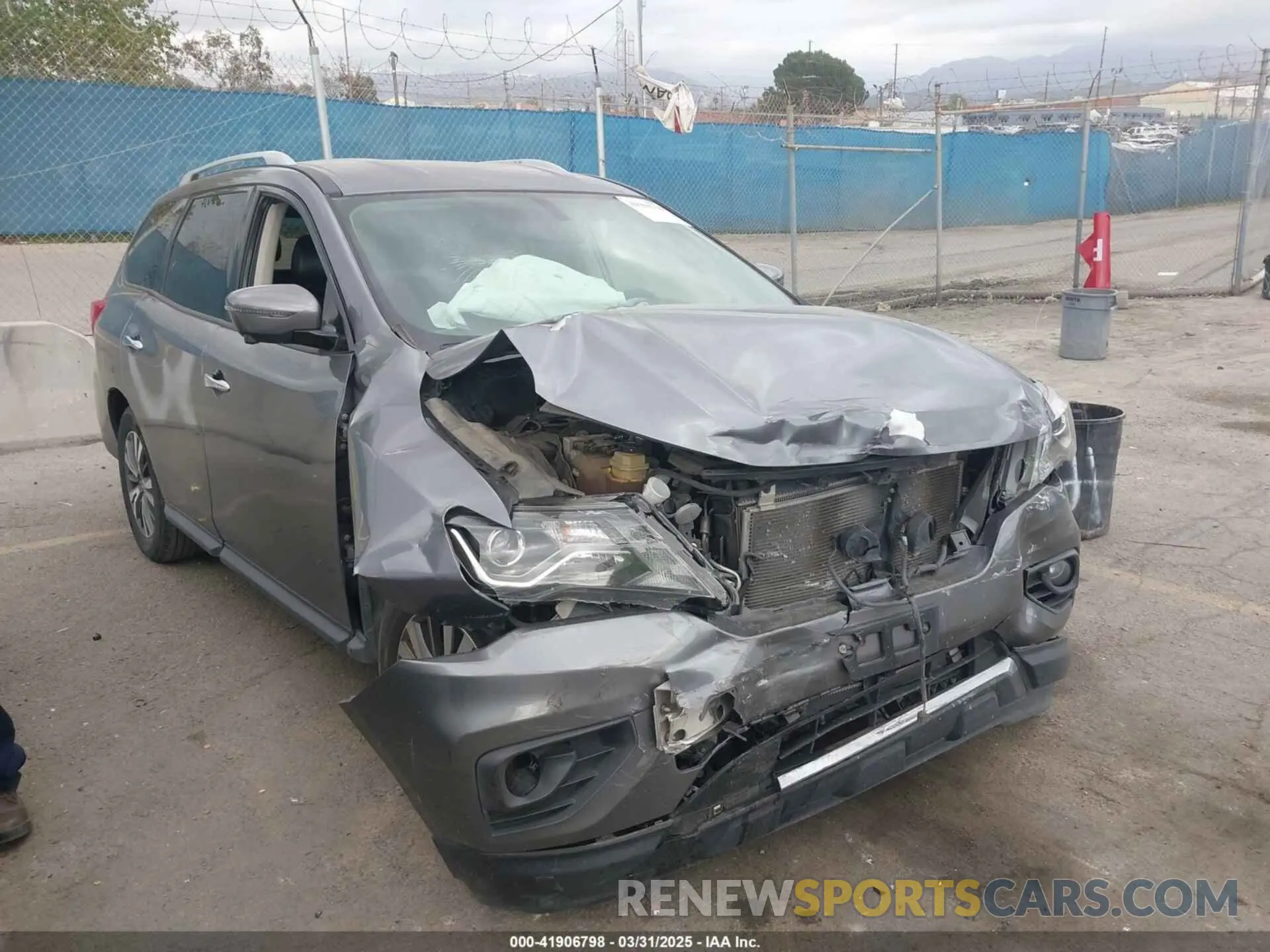 1 Photograph of a damaged car 5N1DR2CM4LC594656 NISSAN PATHFINDER 2020