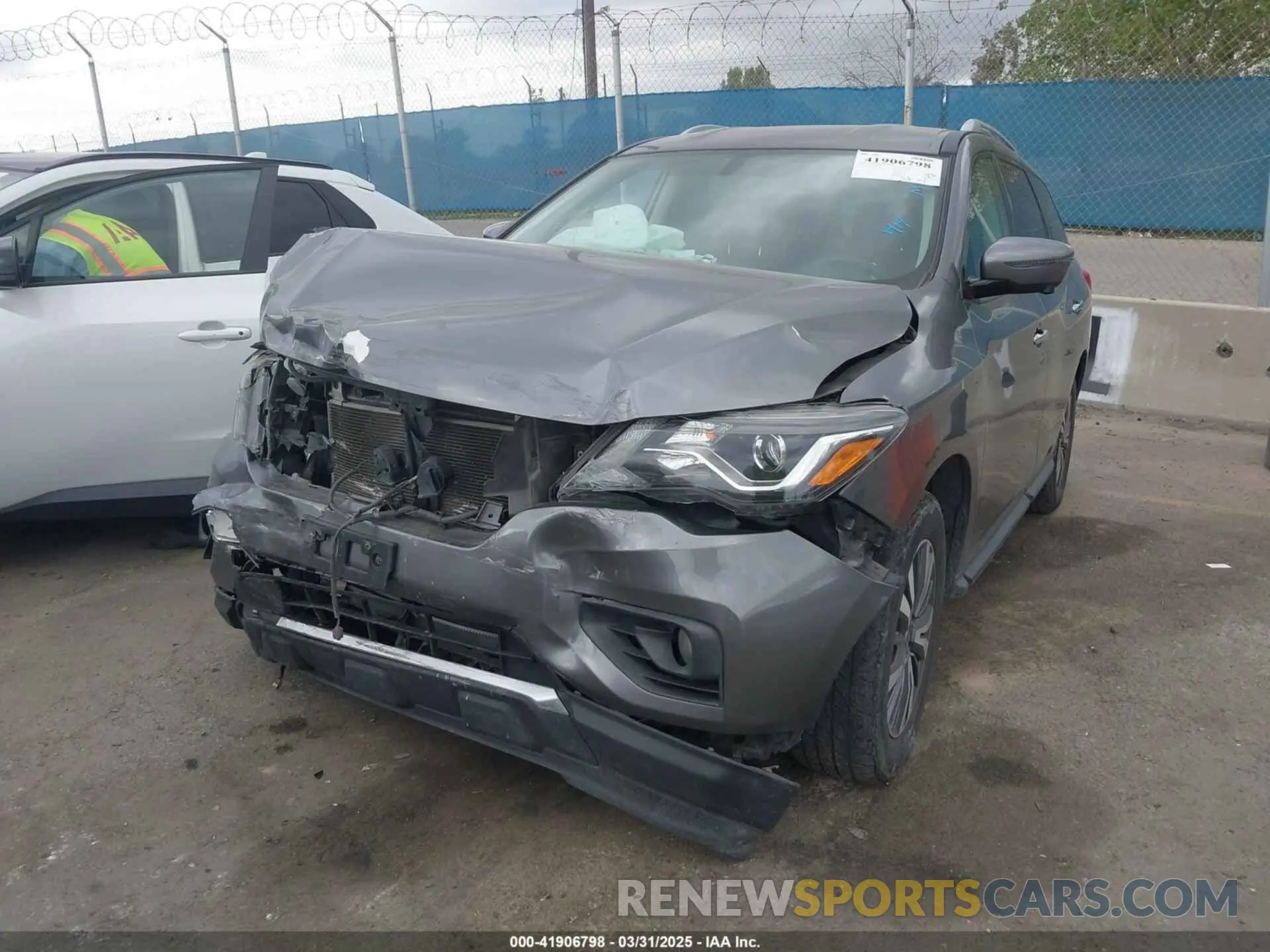 2 Photograph of a damaged car 5N1DR2CM4LC594656 NISSAN PATHFINDER 2020