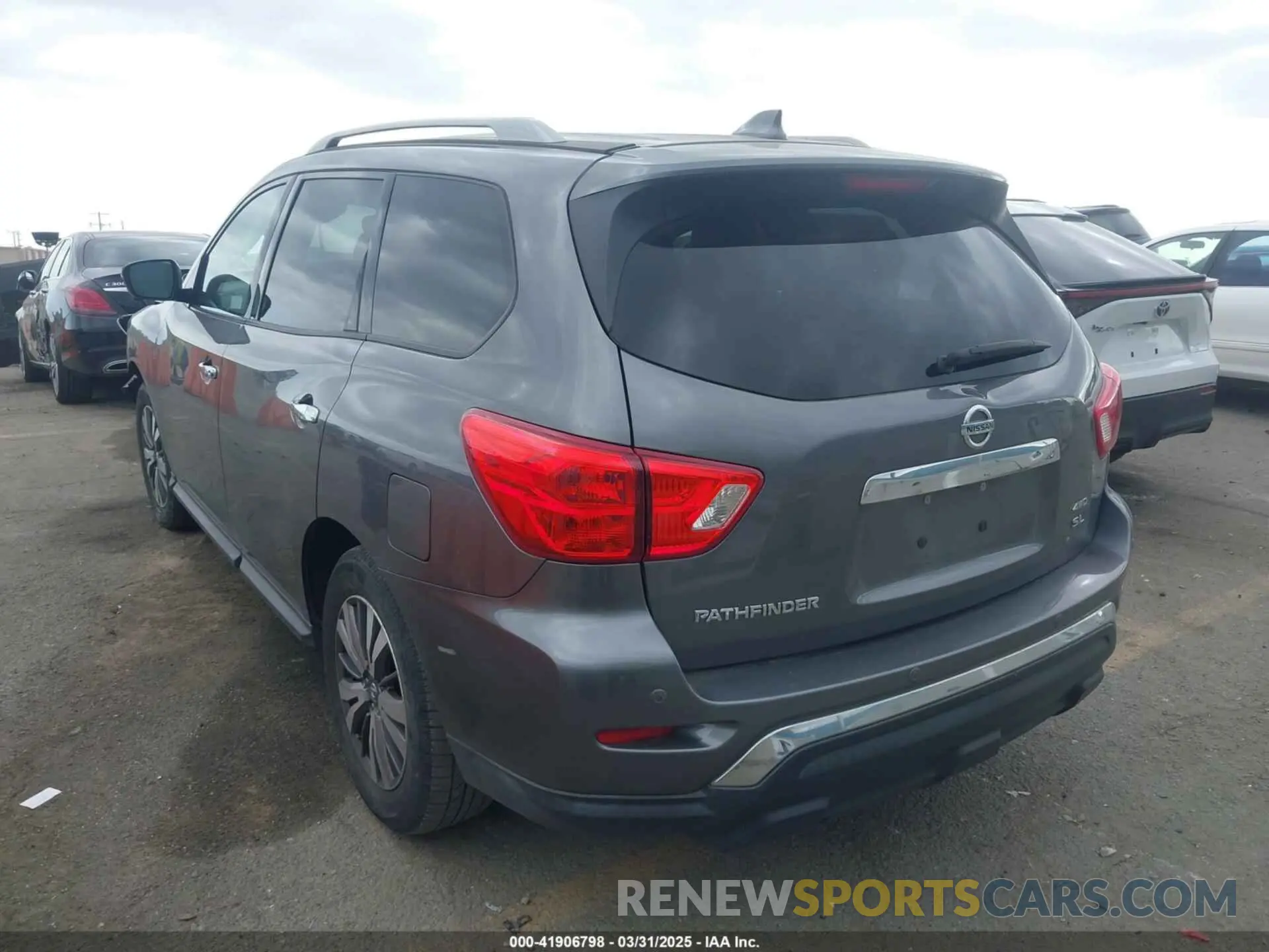 3 Photograph of a damaged car 5N1DR2CM4LC594656 NISSAN PATHFINDER 2020