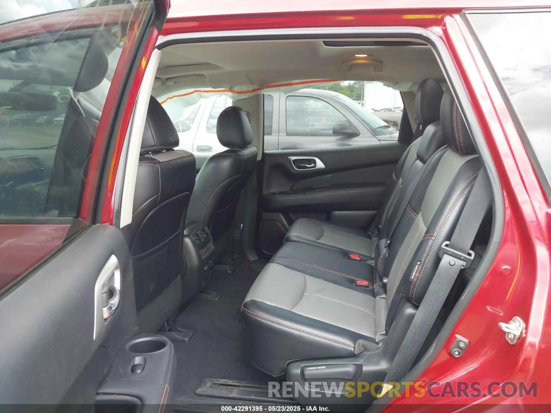 8 Photograph of a damaged car 5N1DR2CM9LC632608 NISSAN PATHFINDER 2020