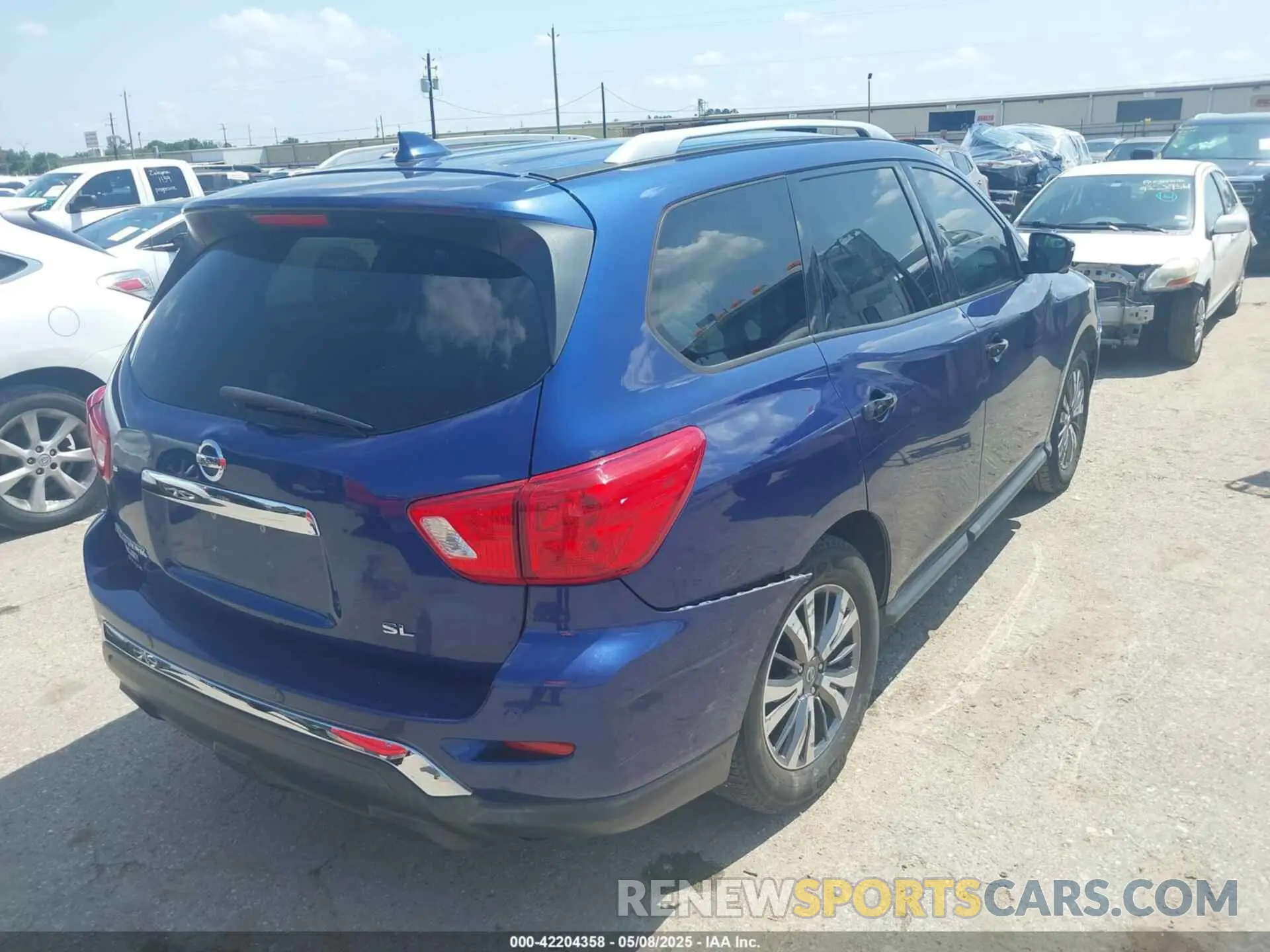 4 Photograph of a damaged car 5N1DR2CN8LC580476 NISSAN PATHFINDER 2020