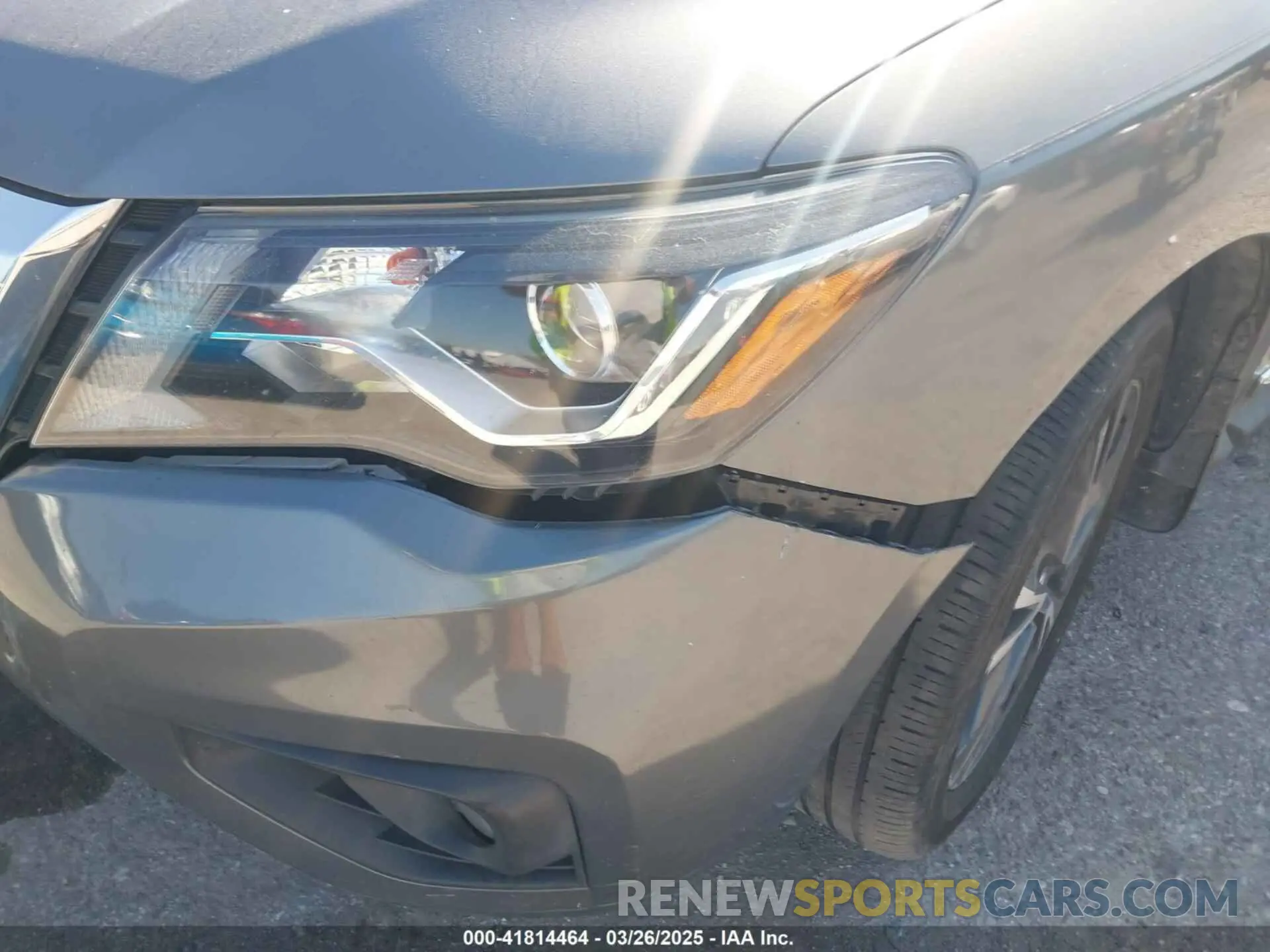 17 Photograph of a damaged car 5N1DR2DM9LC605276 NISSAN PATHFINDER 2020