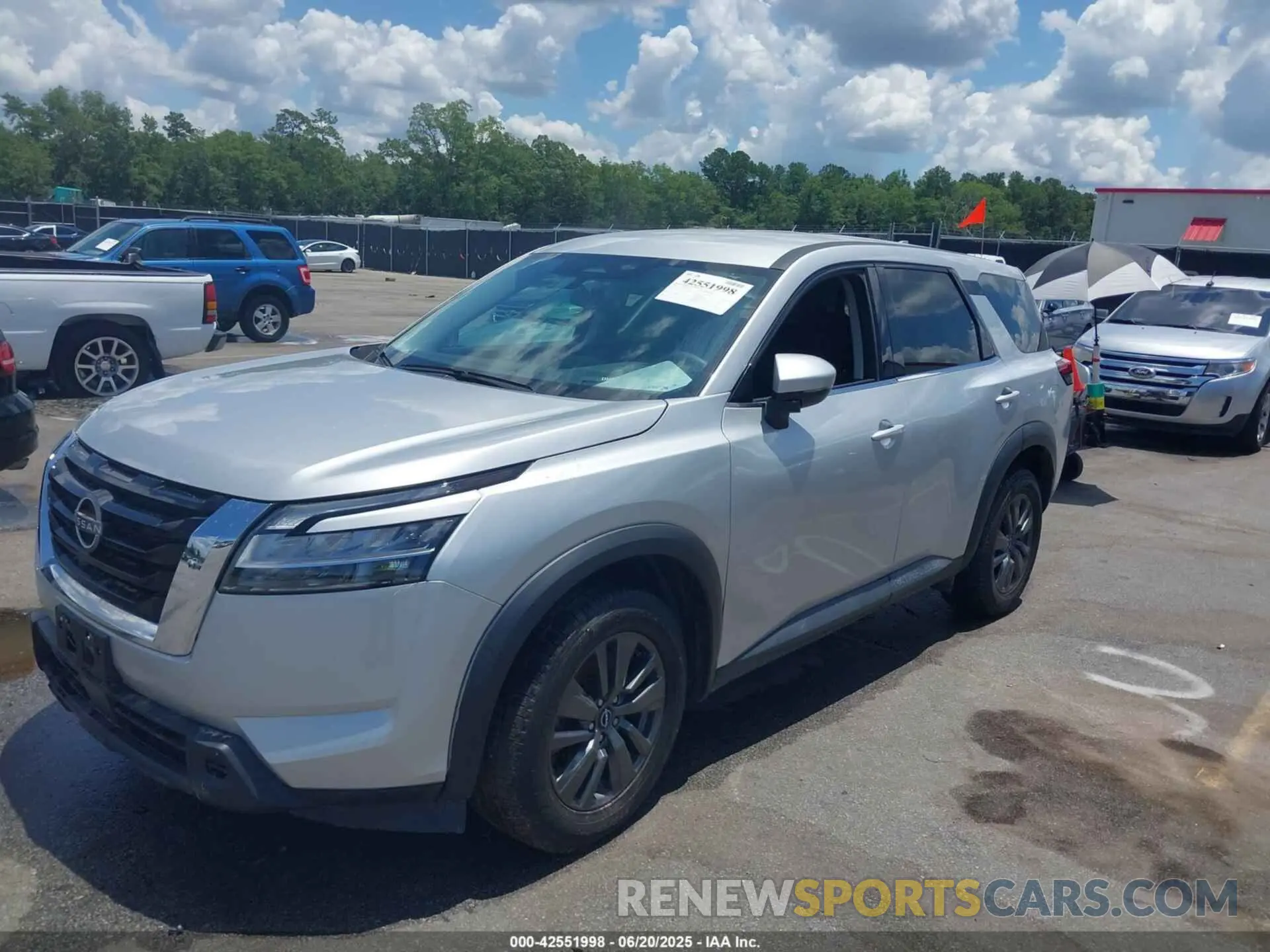 2 Photograph of a damaged car 5N1DR3ACXNC207112 NISSAN PATHFINDER 2022