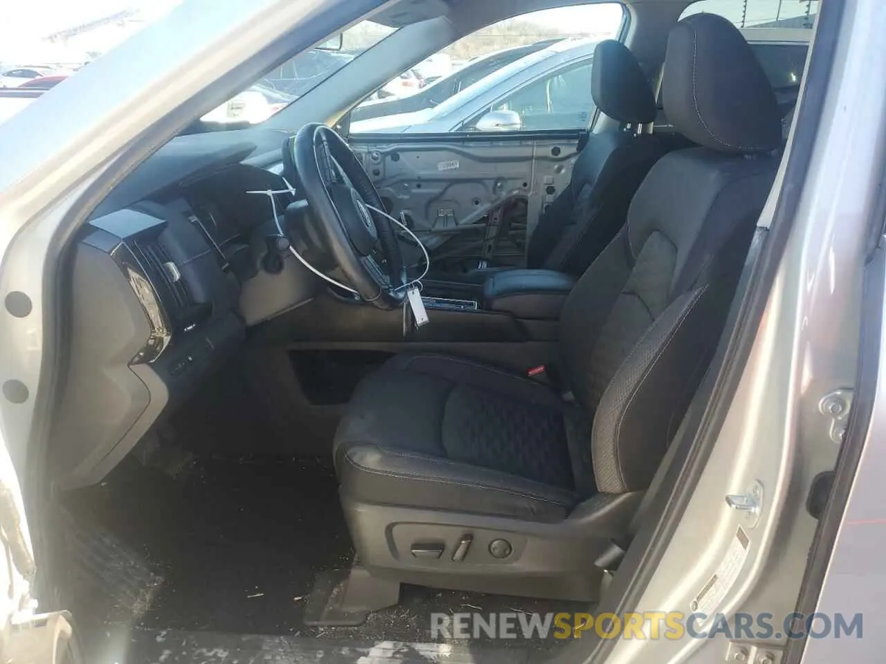 7 Photograph of a damaged car 5N1DR3BA1NC237371 NISSAN PATHFINDER 2022