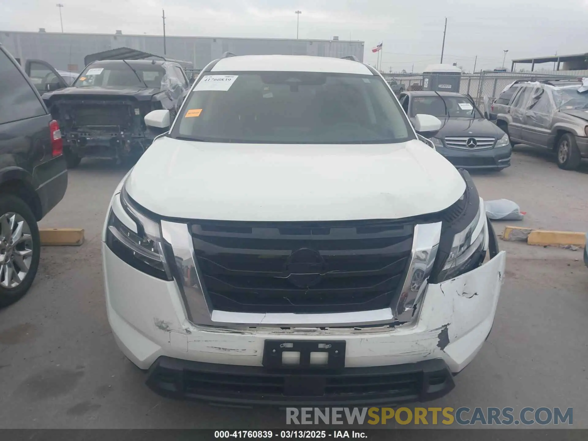 12 Photograph of a damaged car 5N1DR3BA4NC223741 NISSAN PATHFINDER 2022