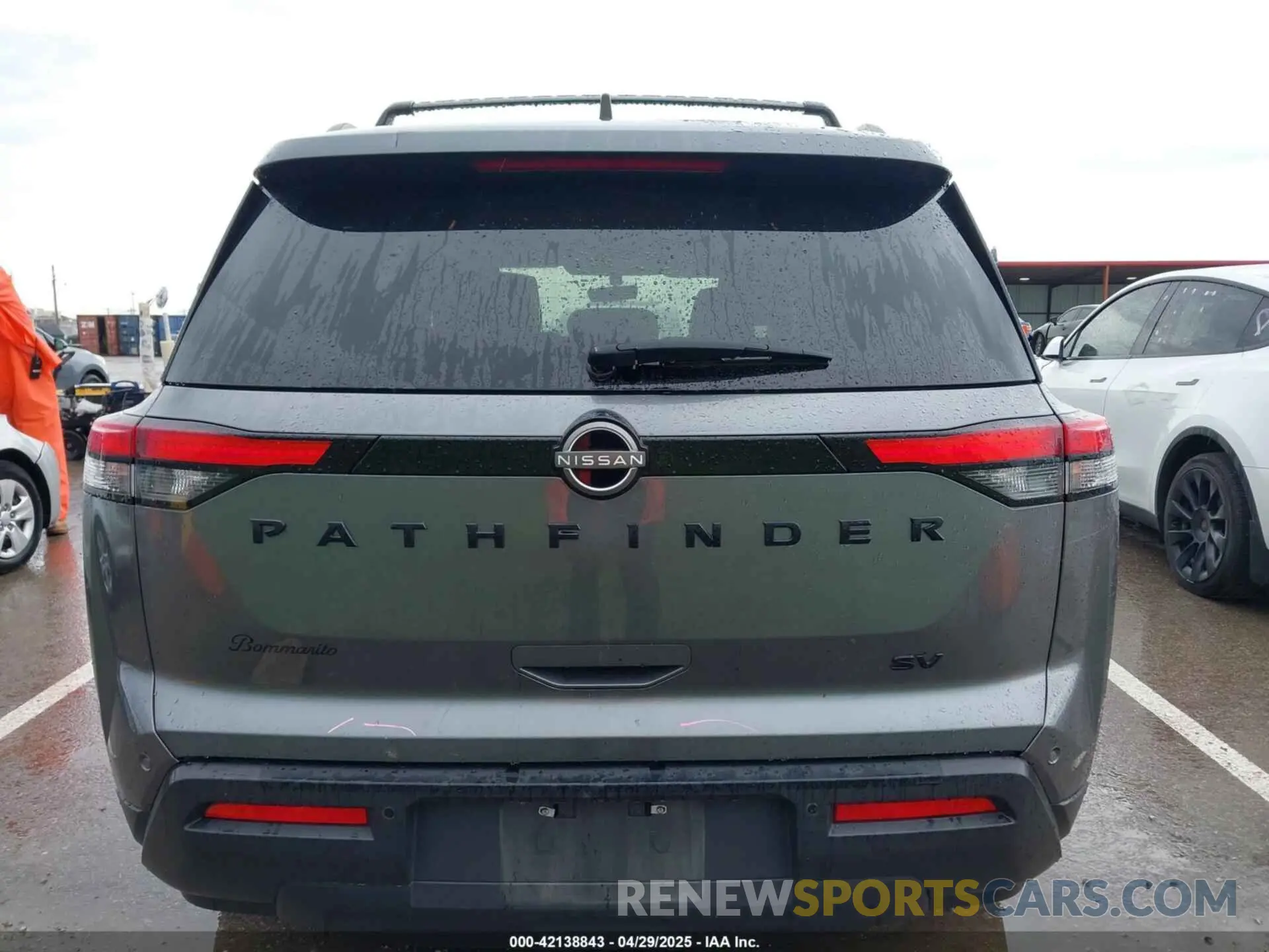 17 Photograph of a damaged car 5N1DR3BA5NC237602 NISSAN PATHFINDER 2022
