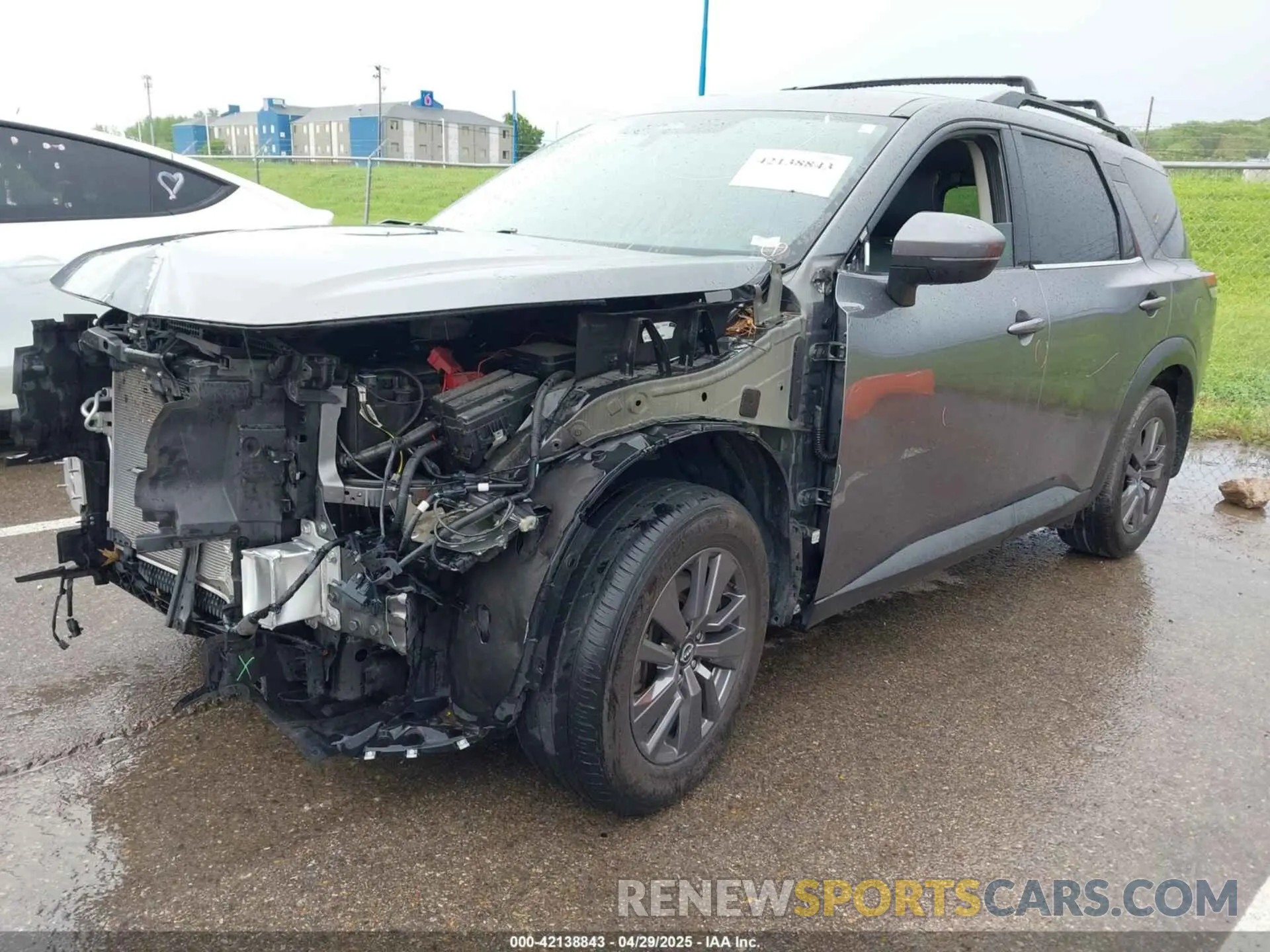 2 Photograph of a damaged car 5N1DR3BA5NC237602 NISSAN PATHFINDER 2022