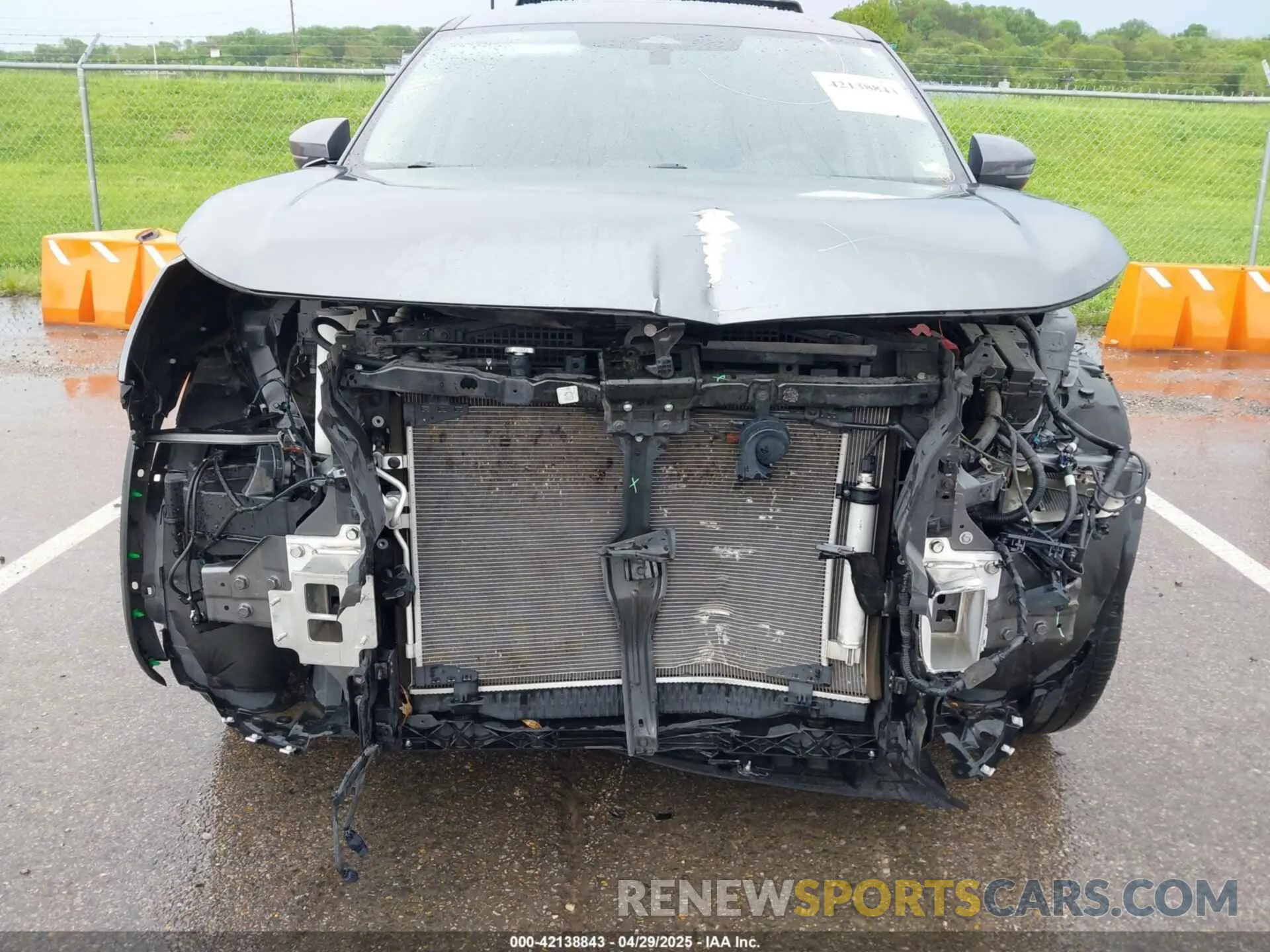 6 Photograph of a damaged car 5N1DR3BA5NC237602 NISSAN PATHFINDER 2022