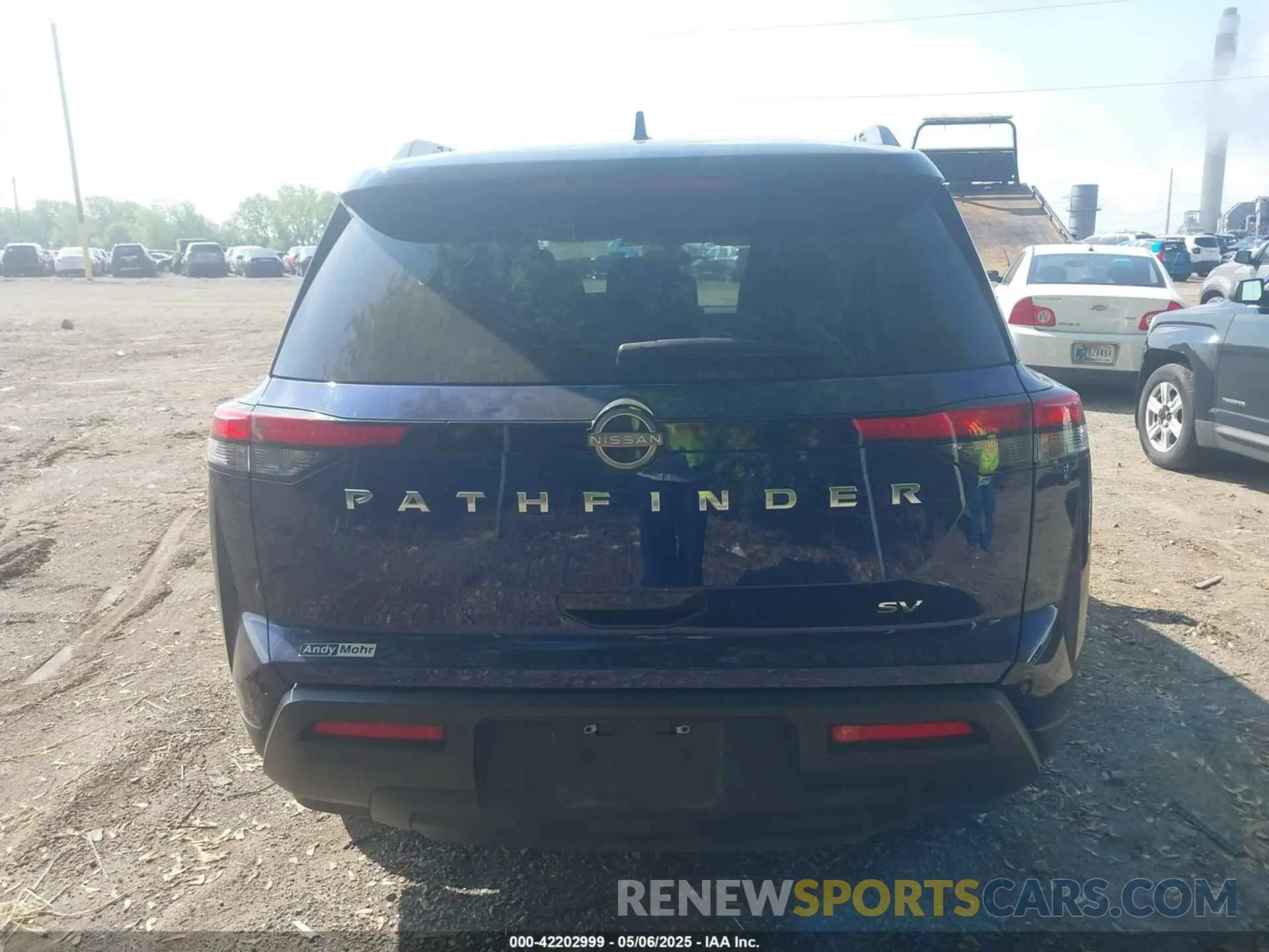 16 Photograph of a damaged car 5N1DR3BA8NC237089 NISSAN PATHFINDER 2022