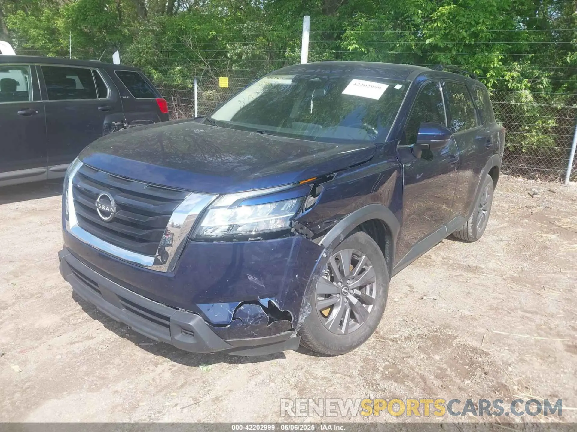 2 Photograph of a damaged car 5N1DR3BA8NC237089 NISSAN PATHFINDER 2022
