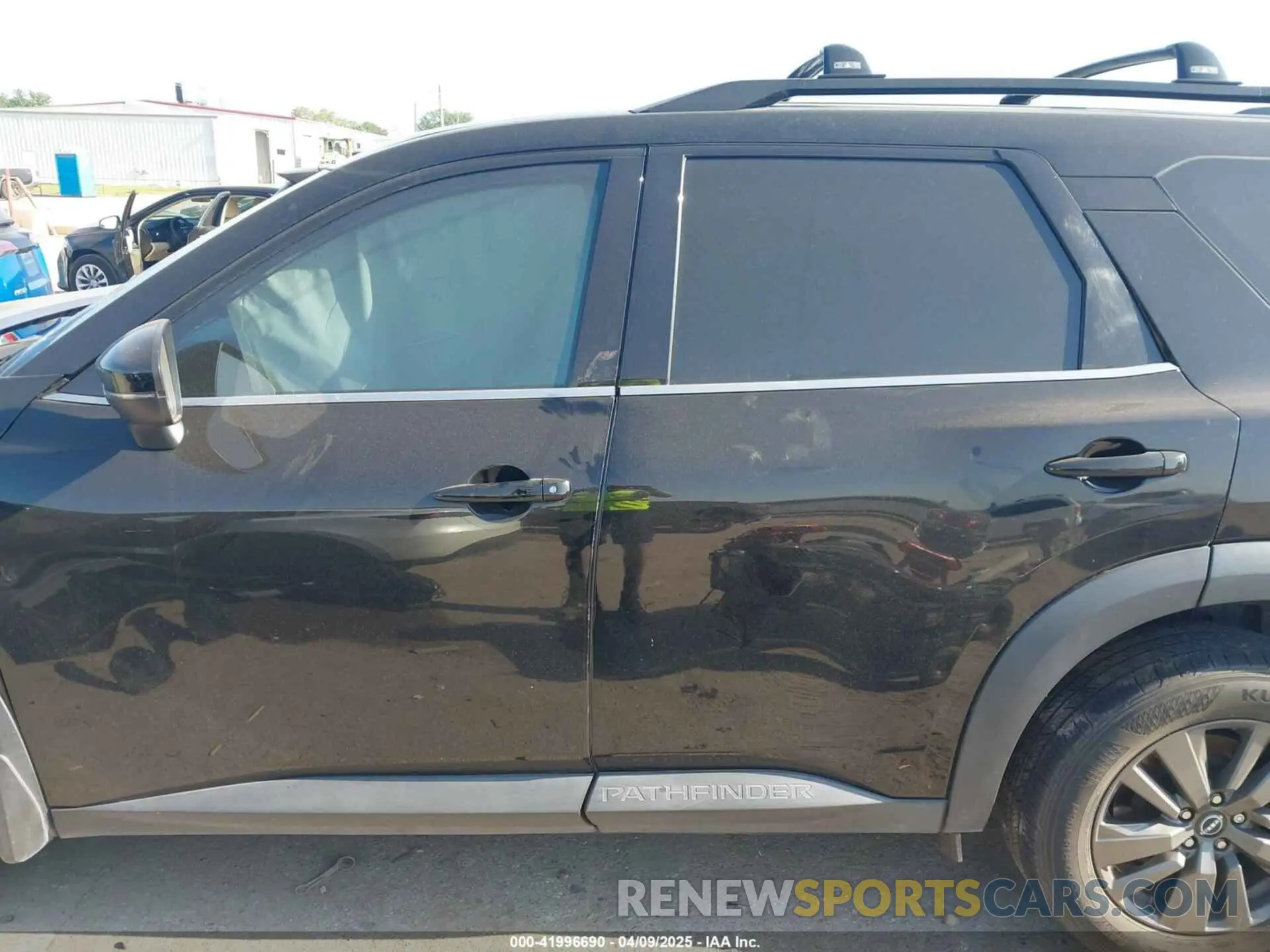 15 Photograph of a damaged car 5N1DR3BA9NC218275 NISSAN PATHFINDER 2022