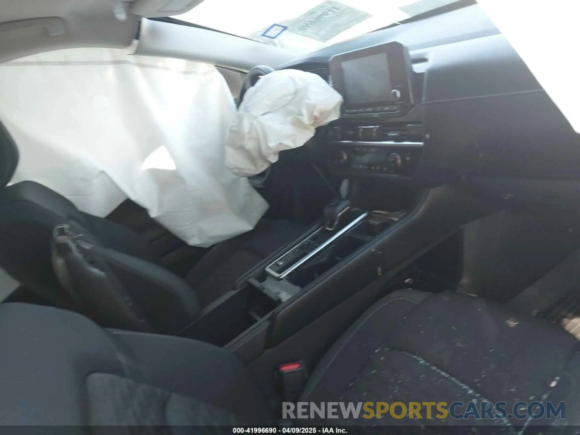 5 Photograph of a damaged car 5N1DR3BA9NC218275 NISSAN PATHFINDER 2022