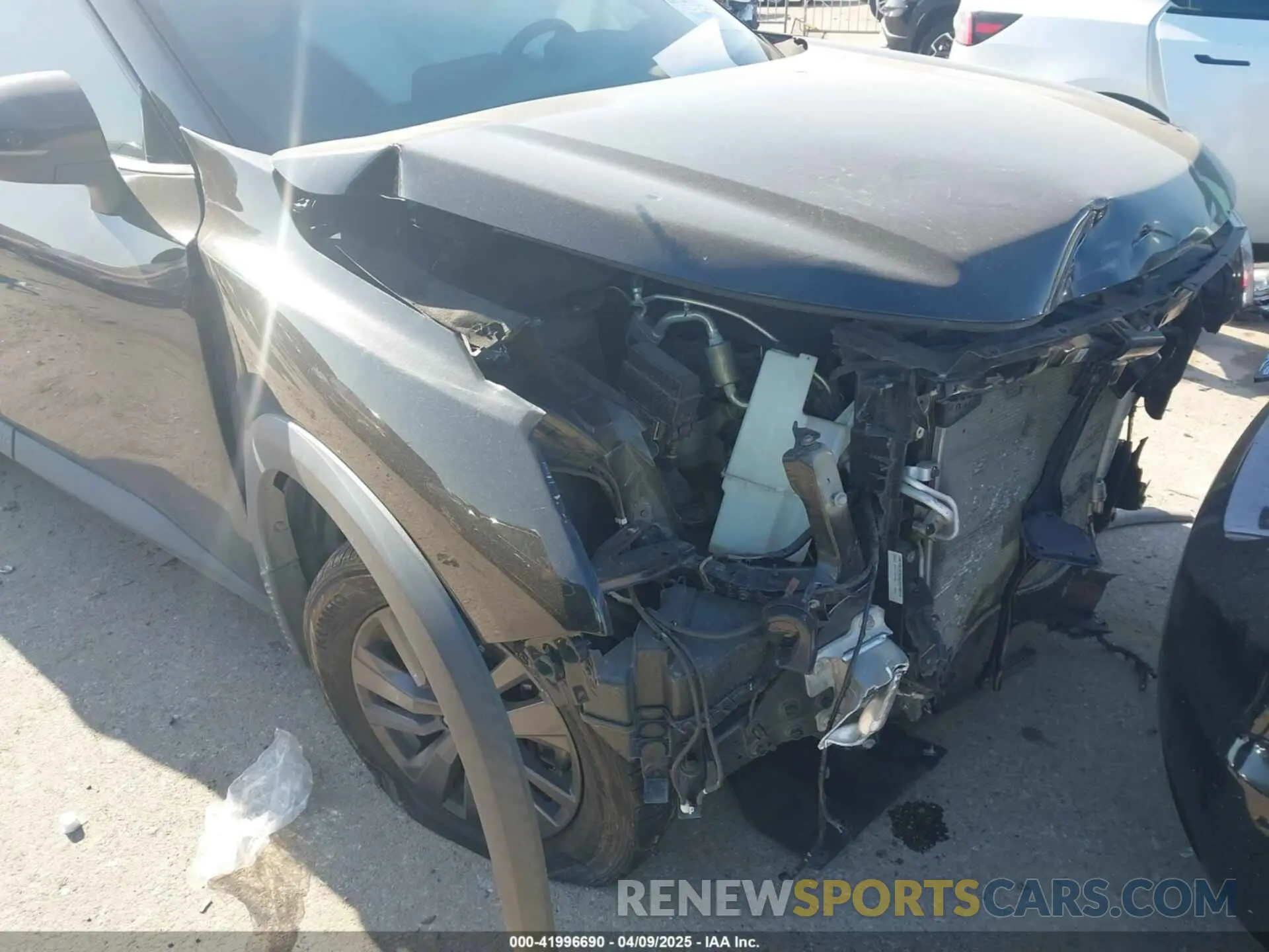 6 Photograph of a damaged car 5N1DR3BA9NC218275 NISSAN PATHFINDER 2022