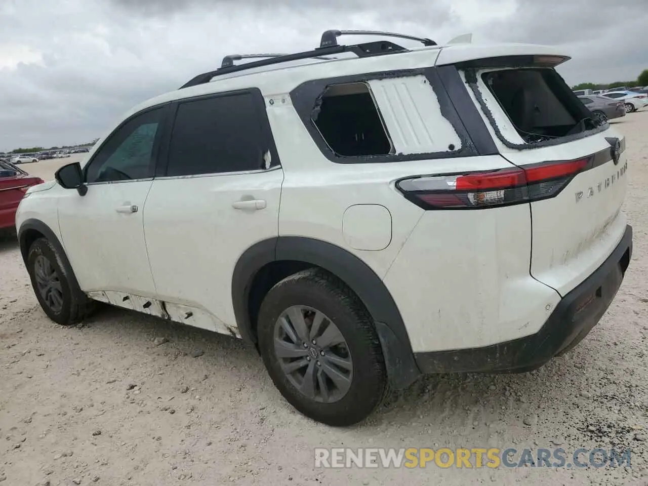 2 Photograph of a damaged car 5N1DR3BA9NC262454 NISSAN PATHFINDER 2022