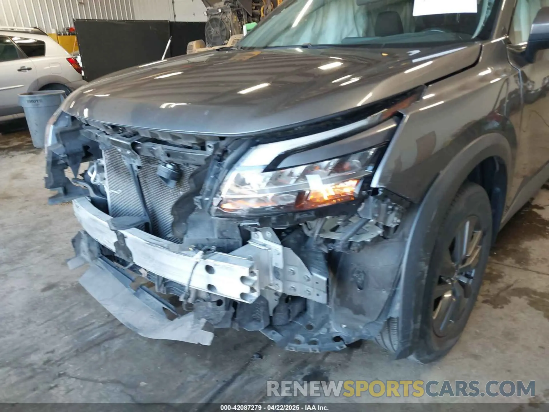 6 Photograph of a damaged car 5N1DR3BC3NC213705 NISSAN PATHFINDER 2022