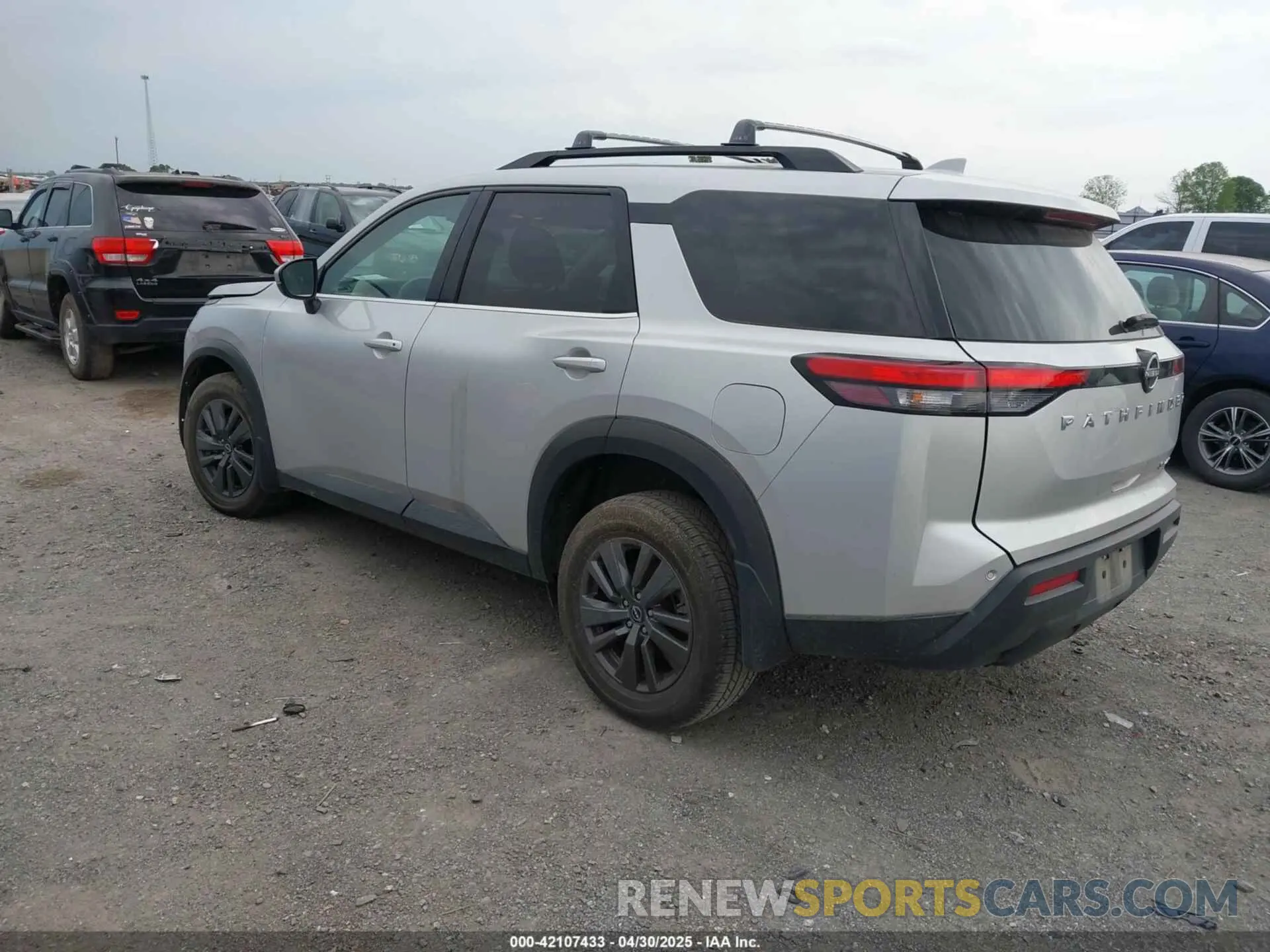 3 Photograph of a damaged car 5N1DR3BC6NC241692 NISSAN PATHFINDER 2022