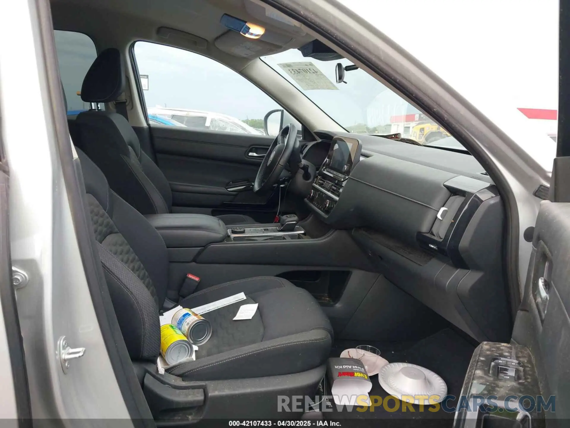 5 Photograph of a damaged car 5N1DR3BC6NC241692 NISSAN PATHFINDER 2022