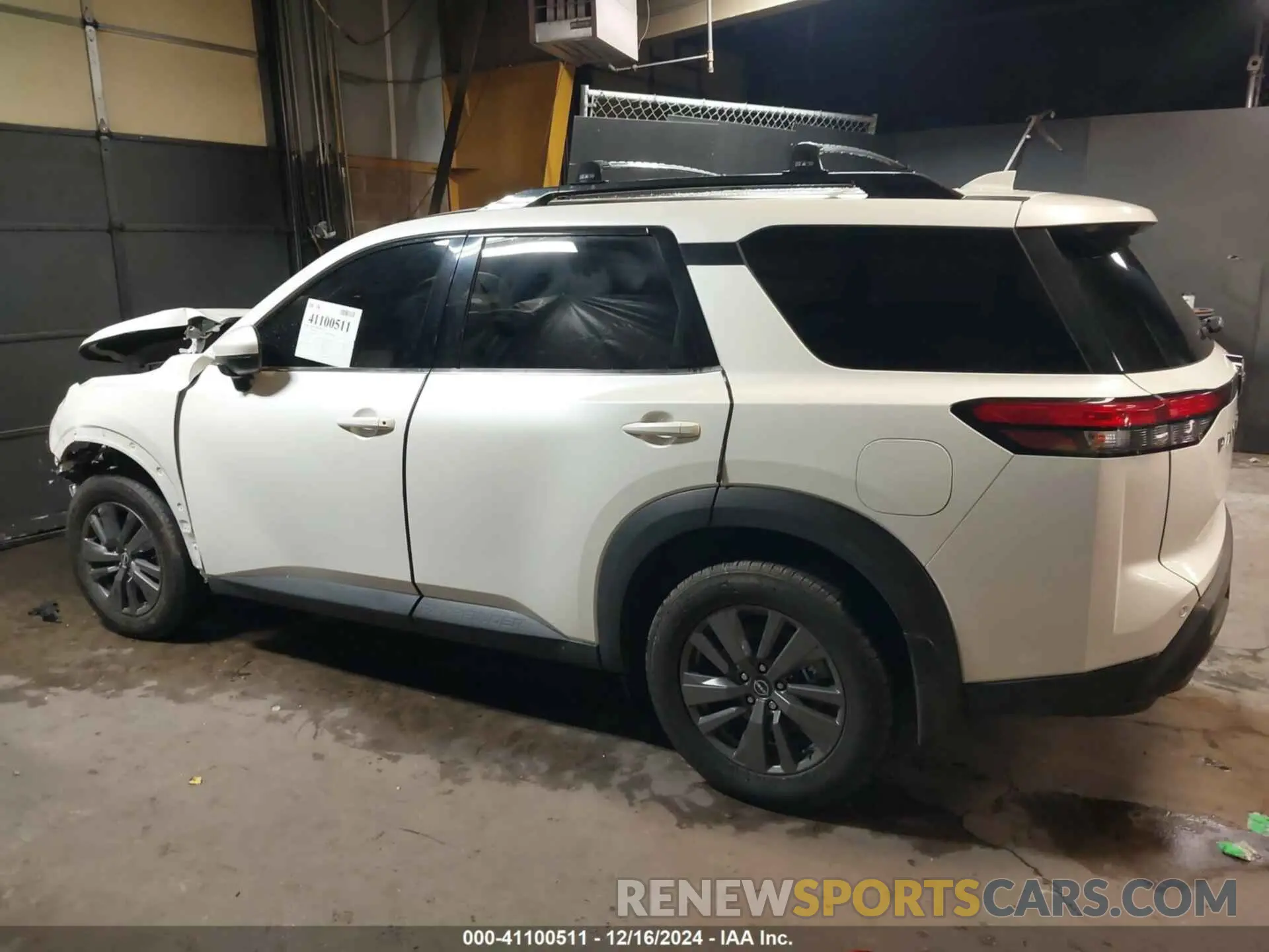 13 Photograph of a damaged car 5N1DR3BD2NC205295 NISSAN PATHFINDER 2022