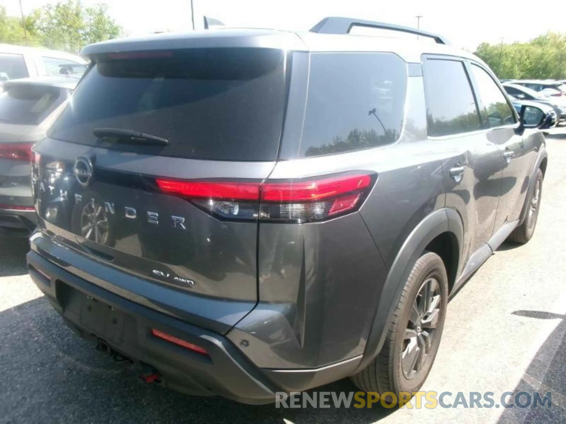 10 Photograph of a damaged car 5N1DR3BD9NC251268 NISSAN PATHFINDER 2022