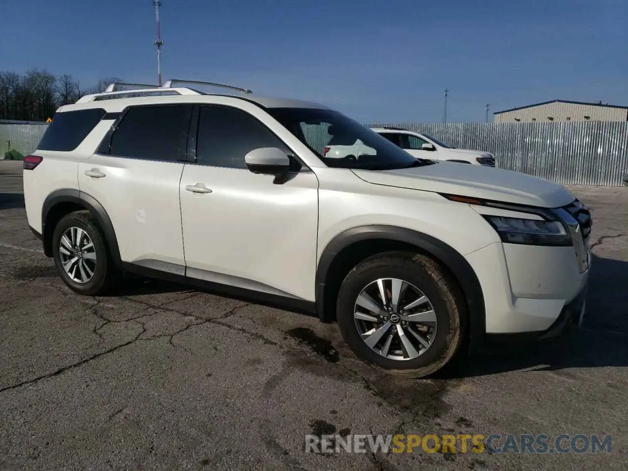 4 Photograph of a damaged car 5N1DR3CA0NC202965 NISSAN PATHFINDER 2022