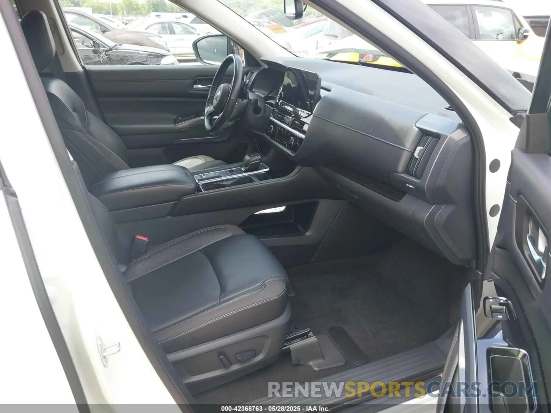 5 Photograph of a damaged car 5N1DR3CA1NC249597 NISSAN PATHFINDER 2022