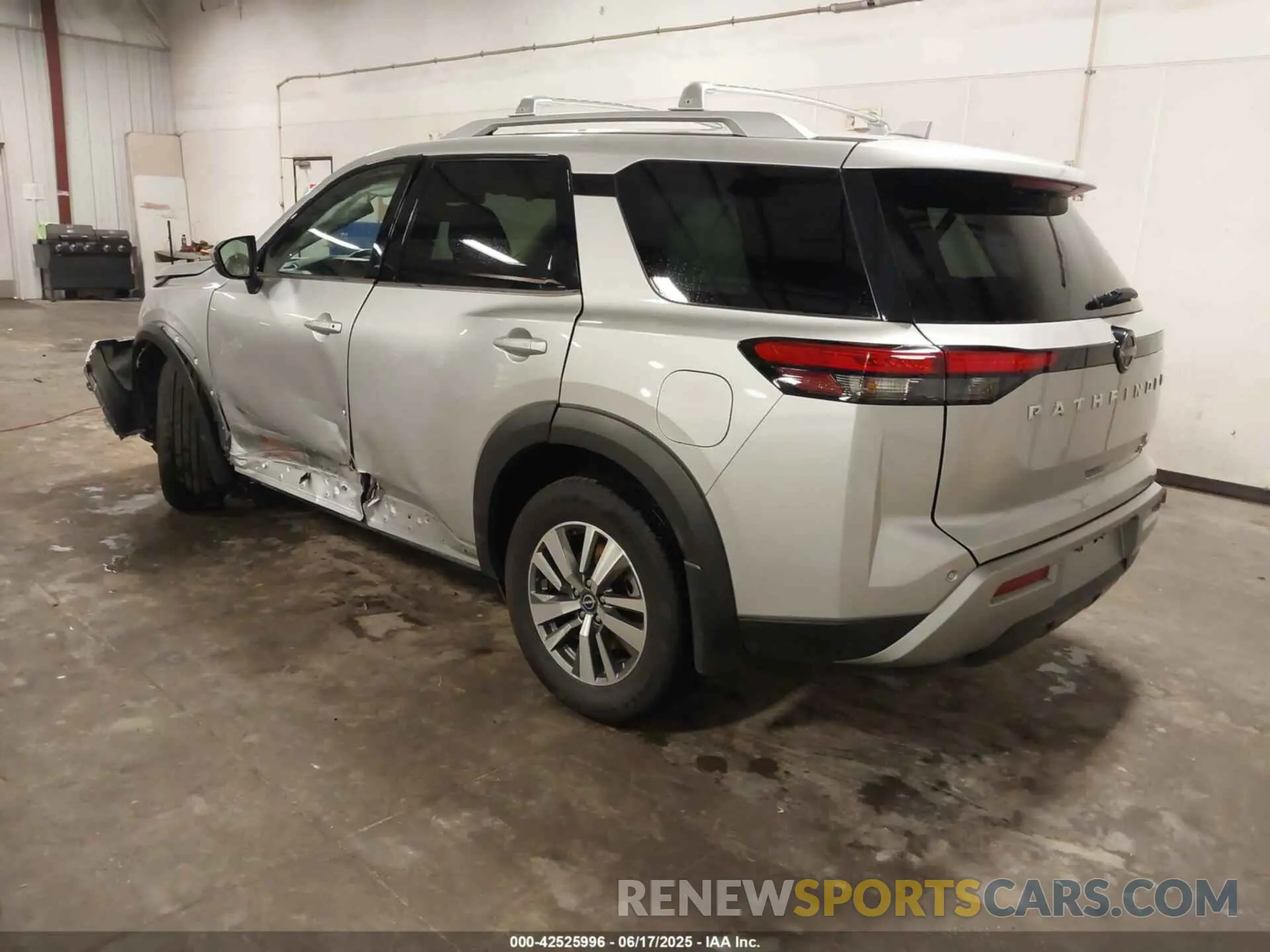 3 Photograph of a damaged car 5N1DR3CC0NC271821 NISSAN PATHFINDER 2022