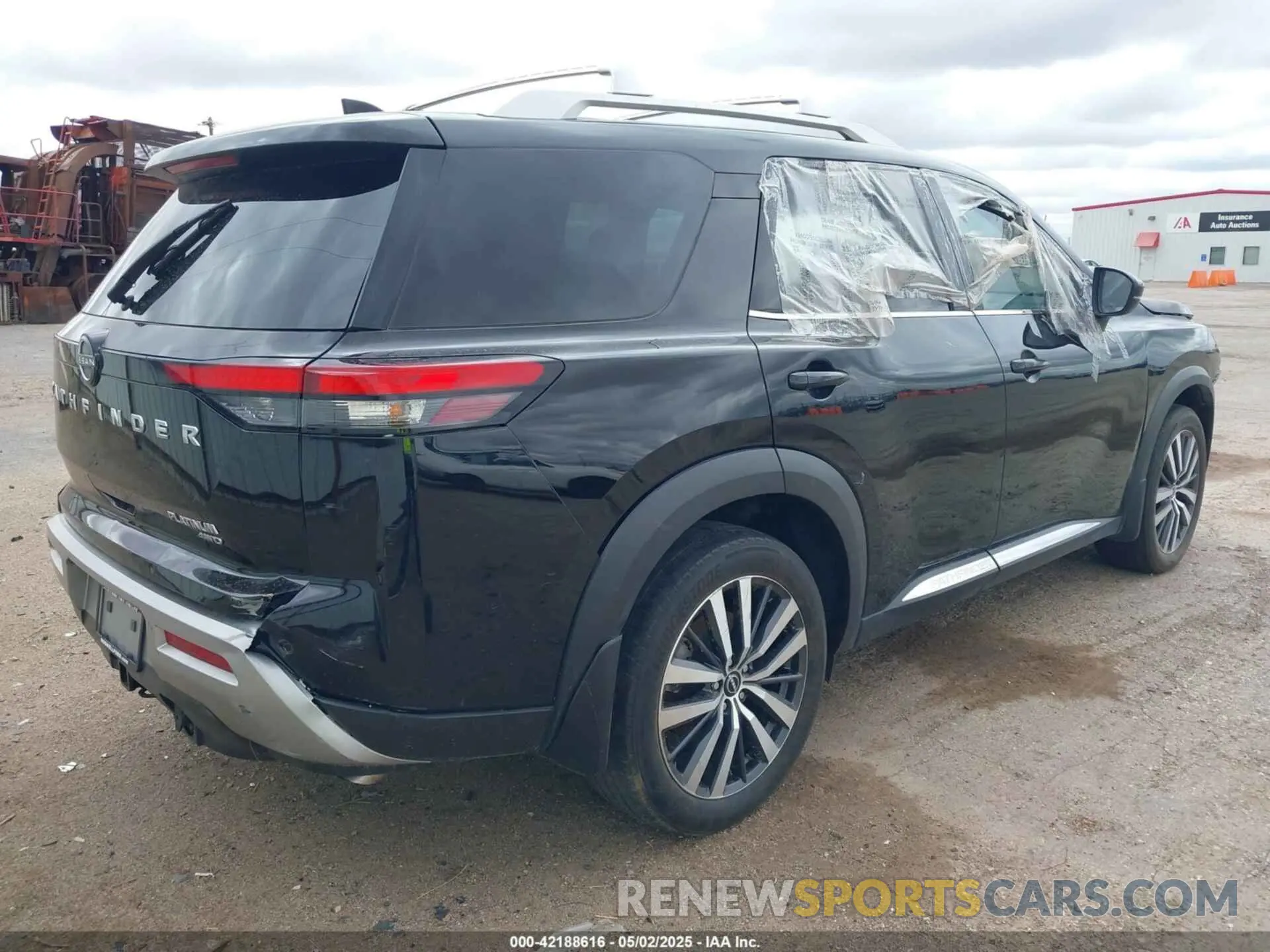 4 Photograph of a damaged car 5N1DR3DK4NC202667 NISSAN PATHFINDER 2022