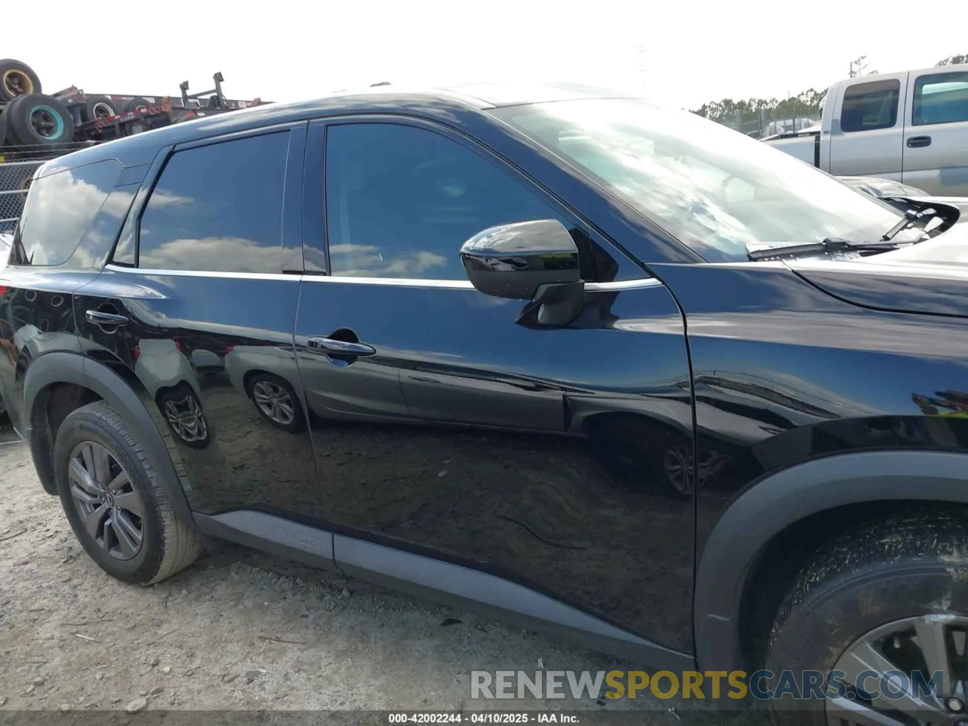 12 Photograph of a damaged car 5N1DR3AA6PC265865 NISSAN PATHFINDER 2023