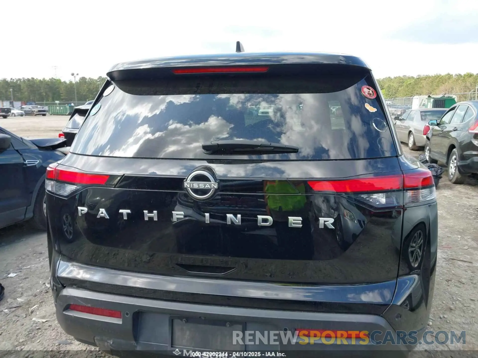 15 Photograph of a damaged car 5N1DR3AA6PC265865 NISSAN PATHFINDER 2023