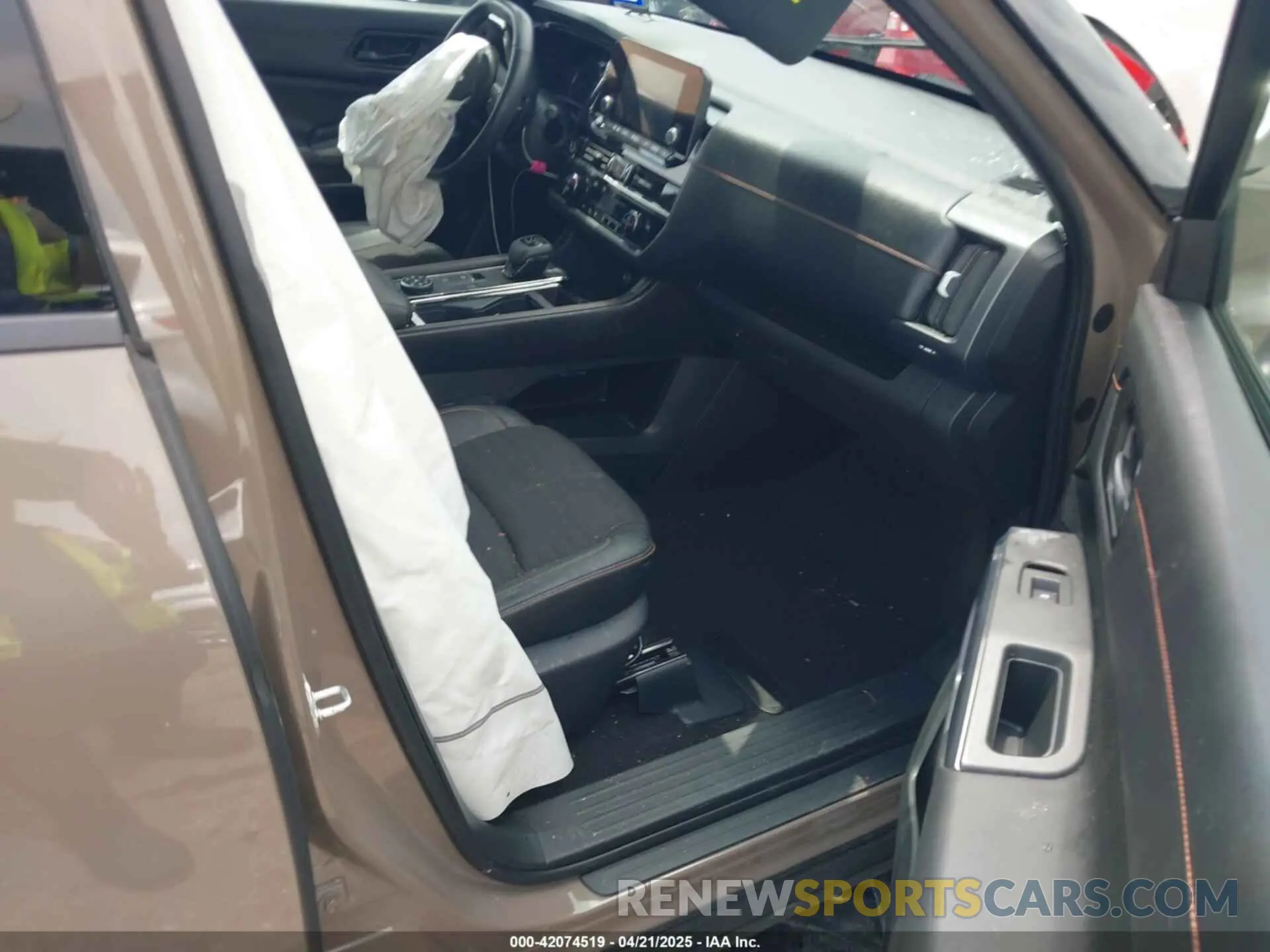 5 Photograph of a damaged car 5N1DR3BD9PC228981 NISSAN PATHFINDER 2023