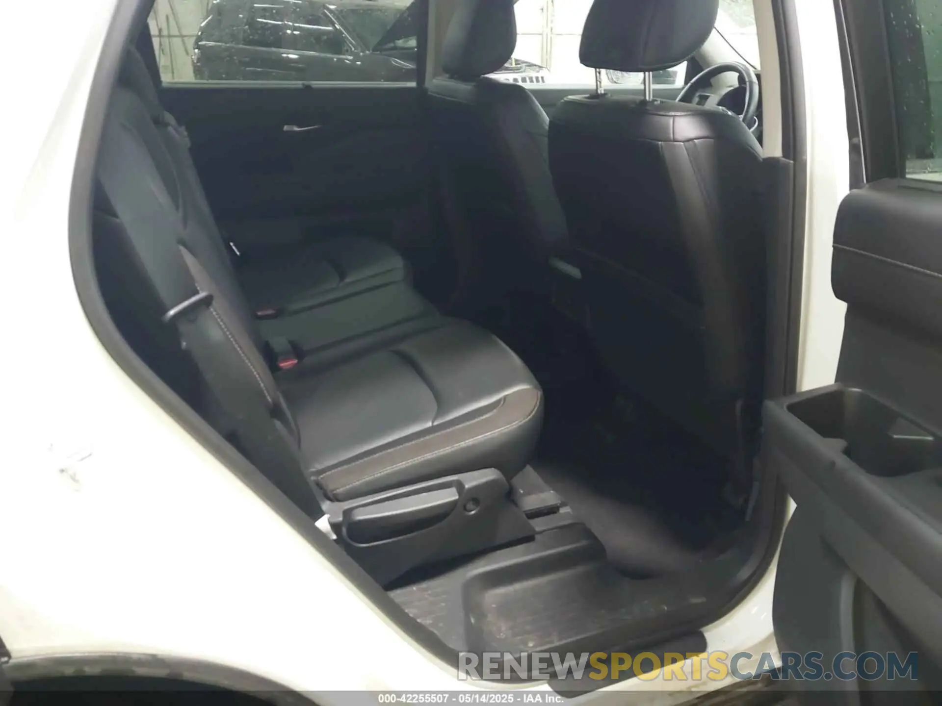 8 Photograph of a damaged car 5N1DR3CC2PC231114 NISSAN PATHFINDER 2023