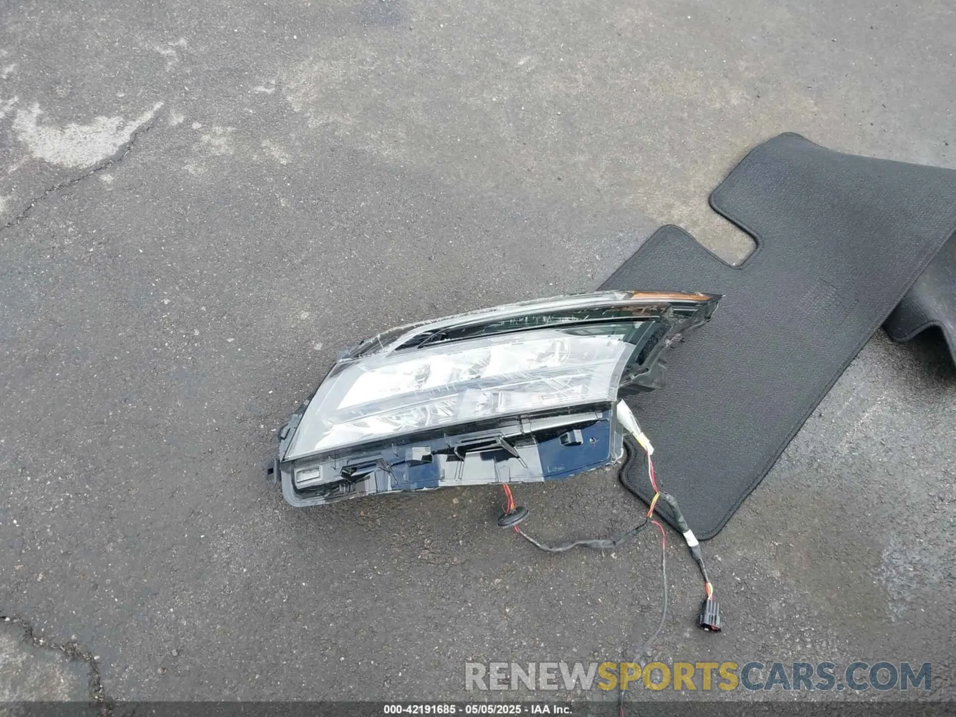 11 Photograph of a damaged car 5N1DR3AA5RC307252 NISSAN PATHFINDER 2024
