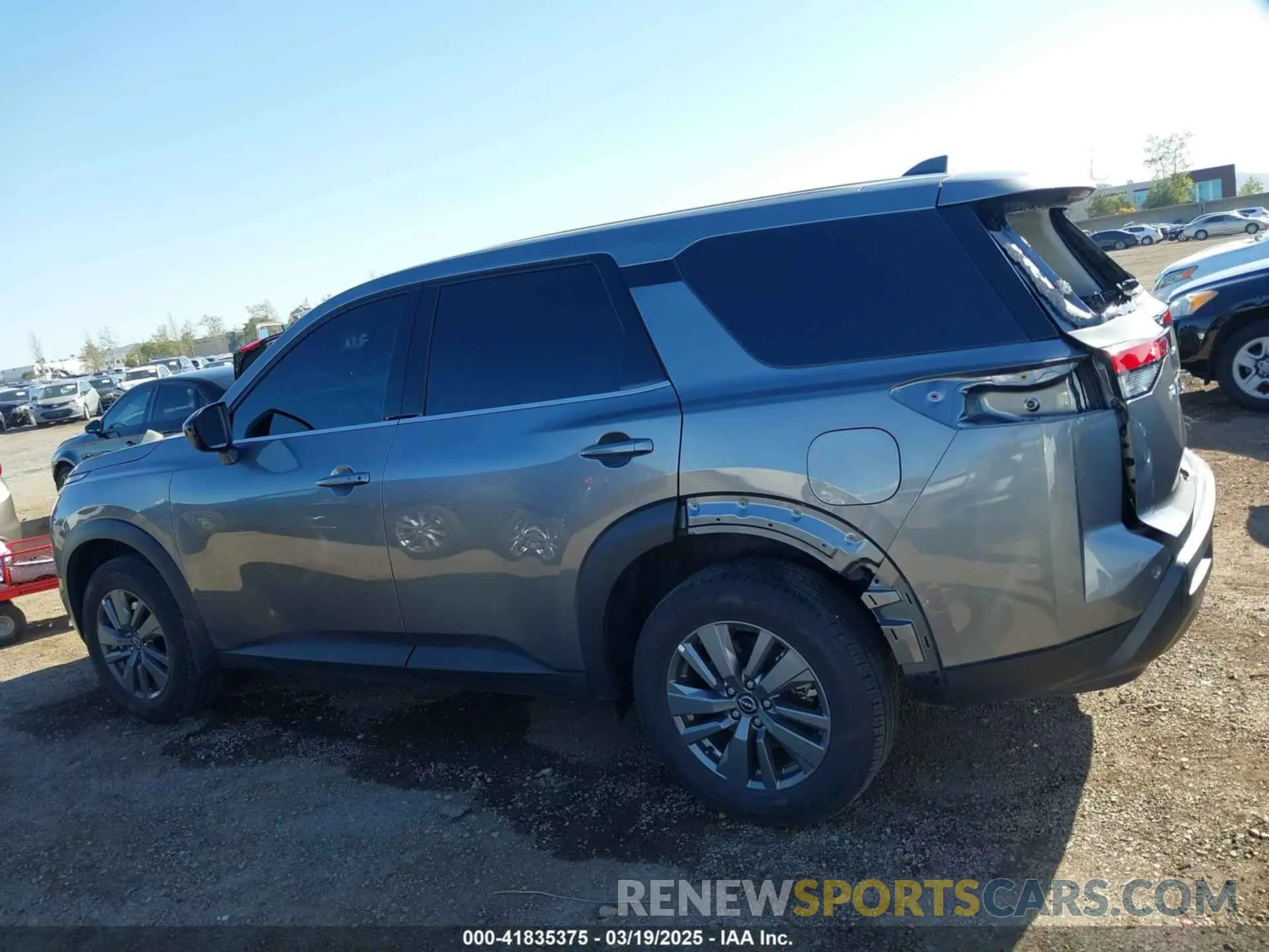 15 Photograph of a damaged car 5N1DR3AAXRC288276 NISSAN PATHFINDER 2024