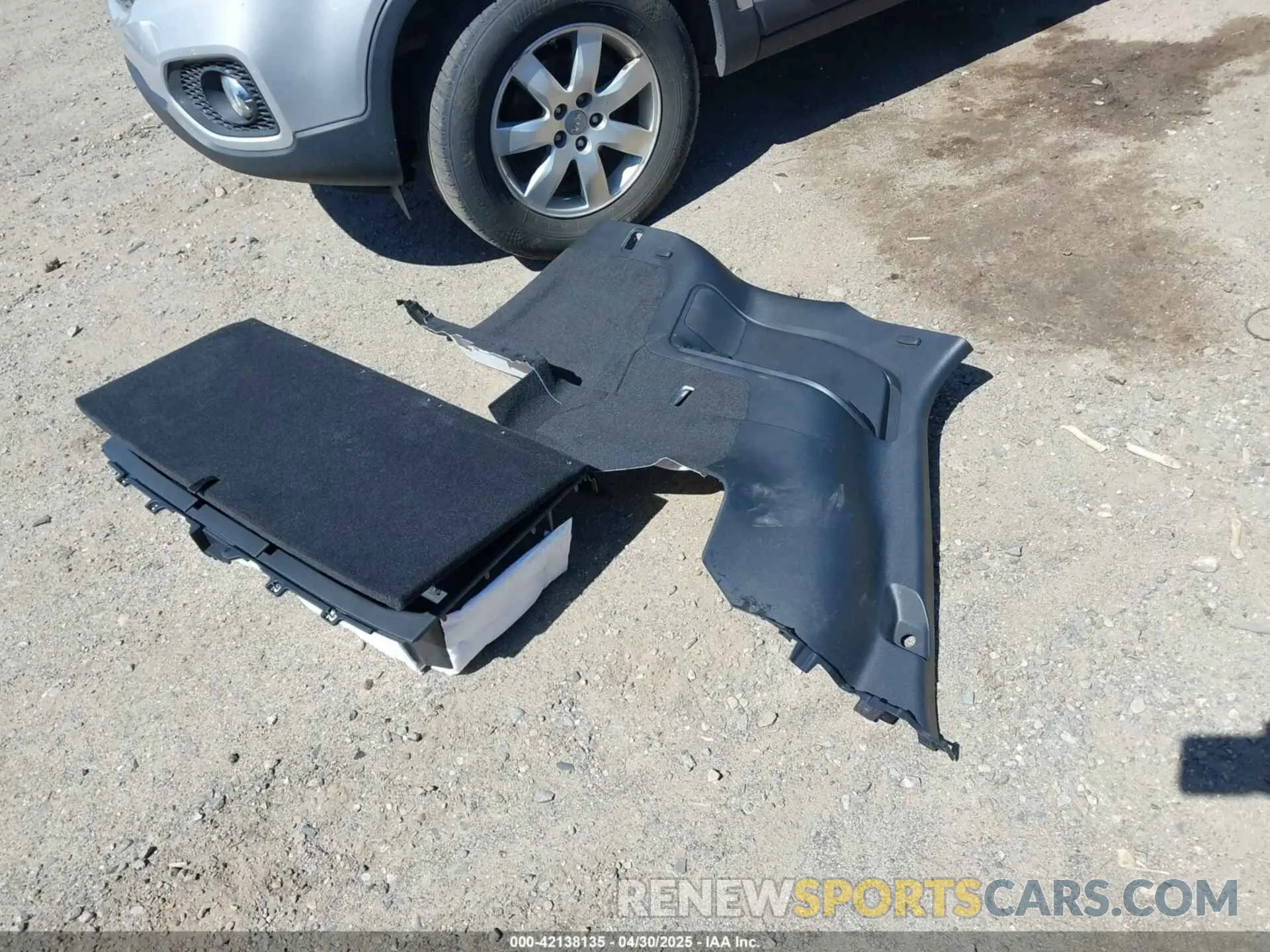 12 Photograph of a damaged car 5N1DR3BD6RC306832 NISSAN PATHFINDER 2024