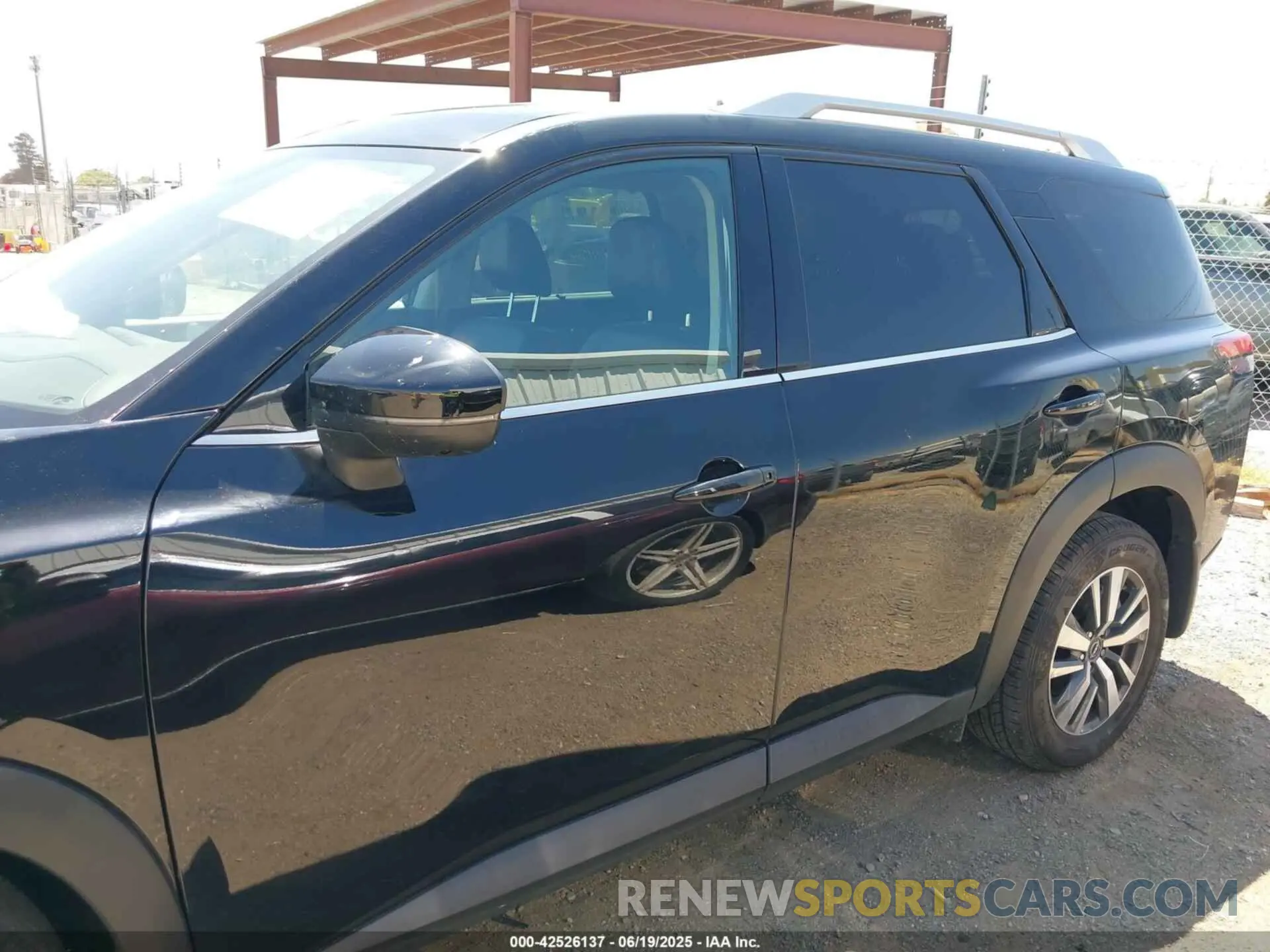 15 Photograph of a damaged car 5N1DR3CA2RC208076 NISSAN PATHFINDER 2024