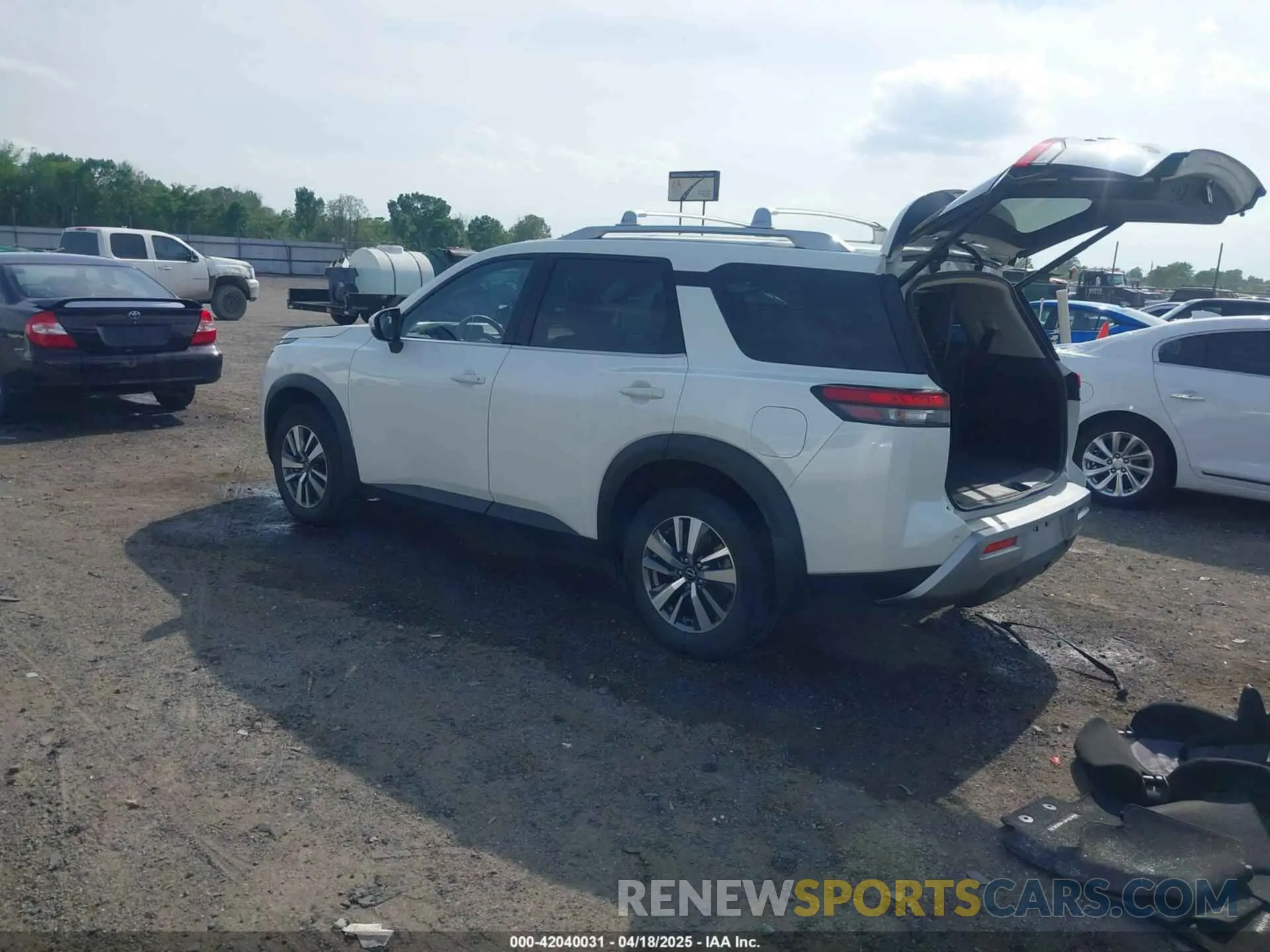3 Photograph of a damaged car 5N1DR3CC0RC232524 NISSAN PATHFINDER 2024
