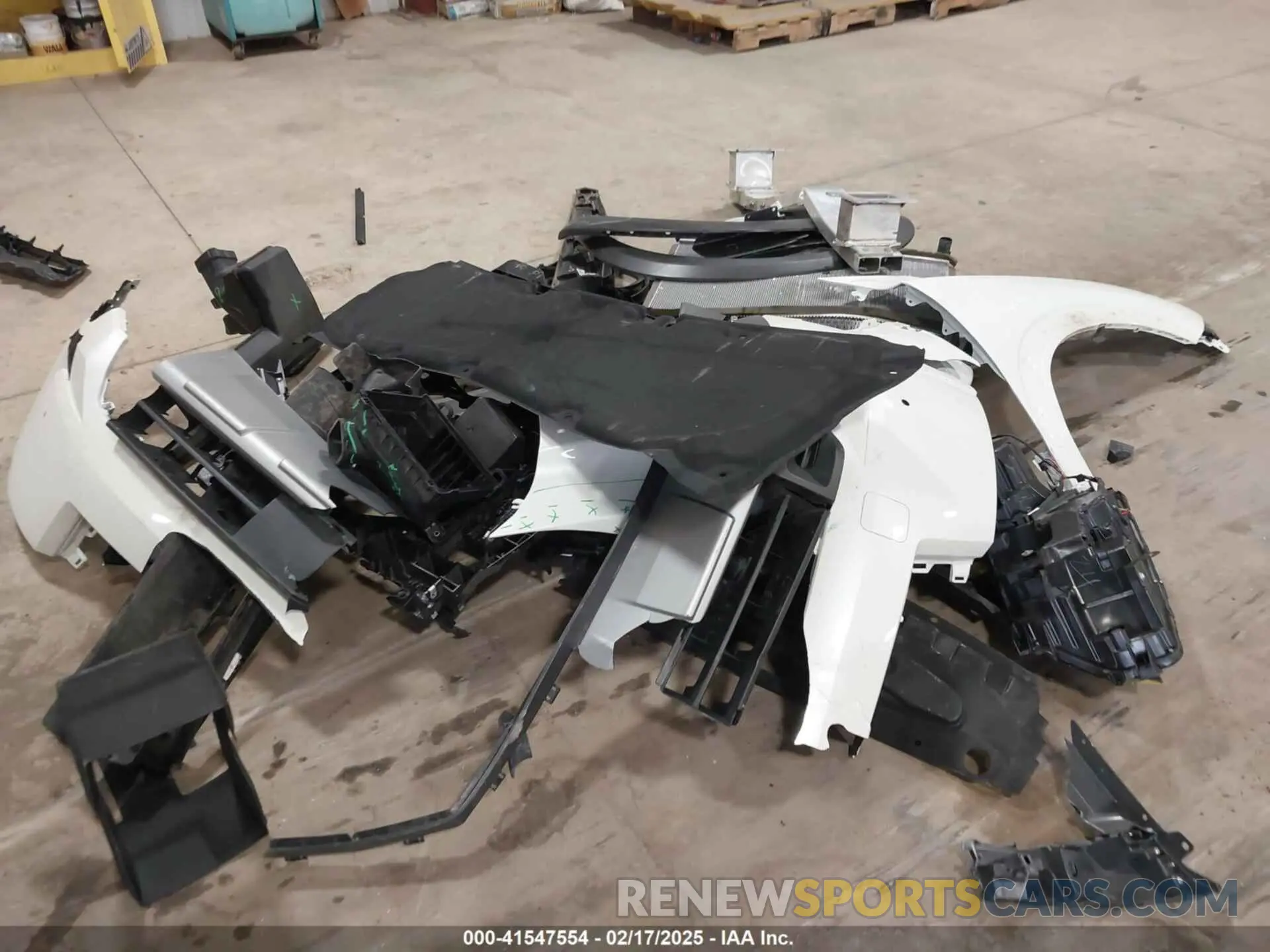 12 Photograph of a damaged car 5N1DR3CC4RC227181 NISSAN PATHFINDER 2024