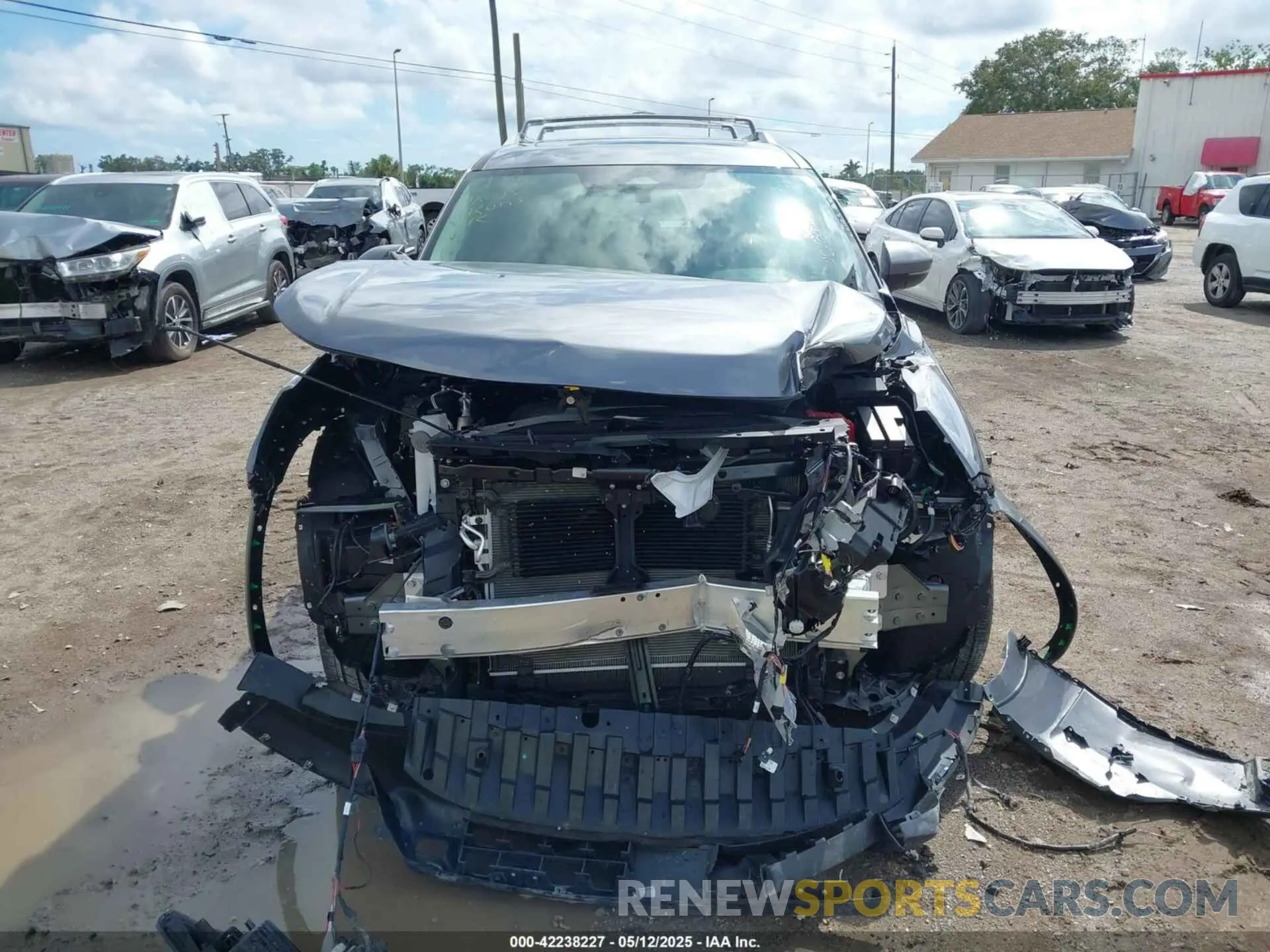 11 Photograph of a damaged car 5N1DR3DG6RC300424 NISSAN PATHFINDER 2024