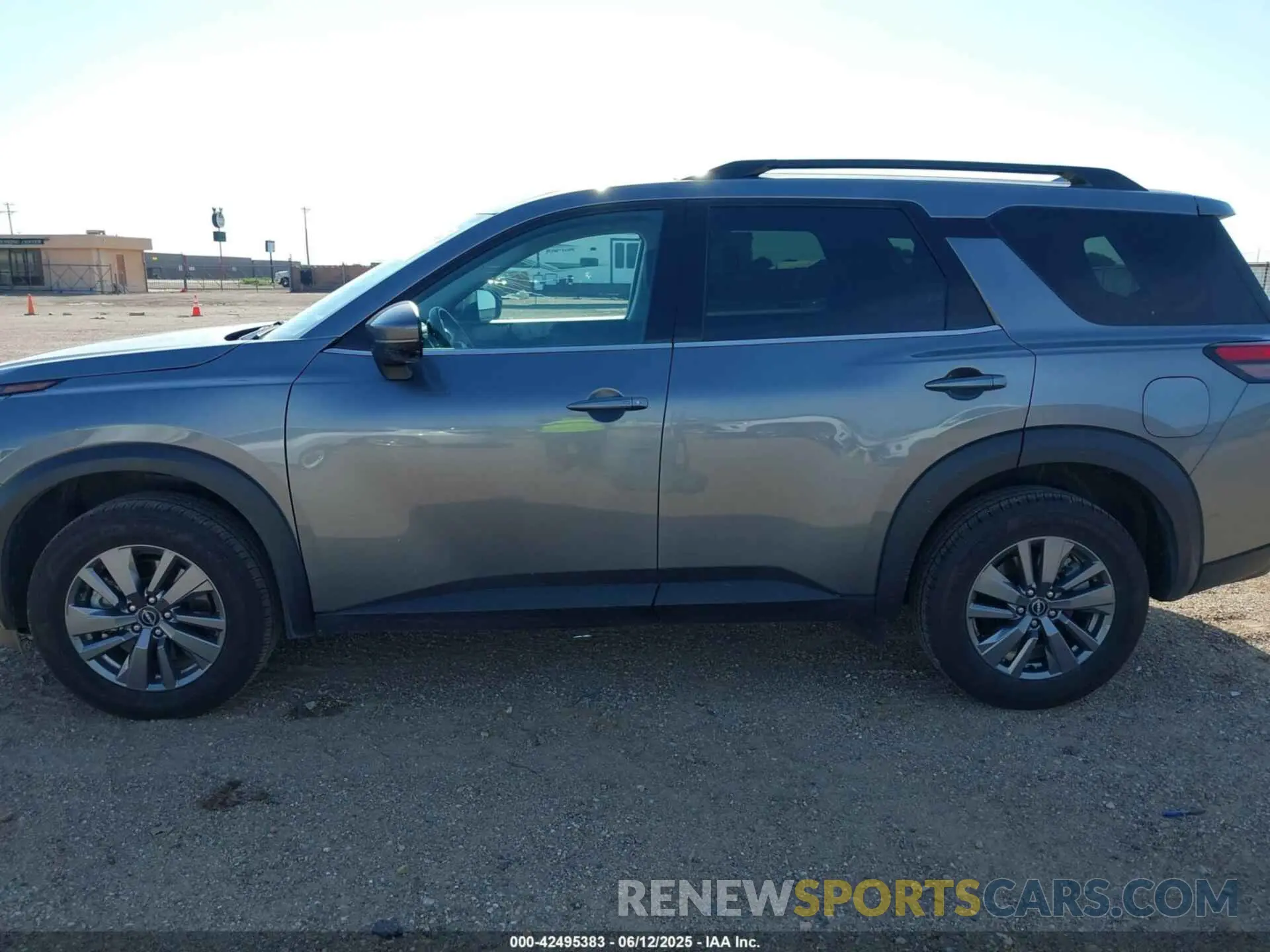 14 Photograph of a damaged car 5N1DR3BA4SC210824 NISSAN PATHFINDER 2025
