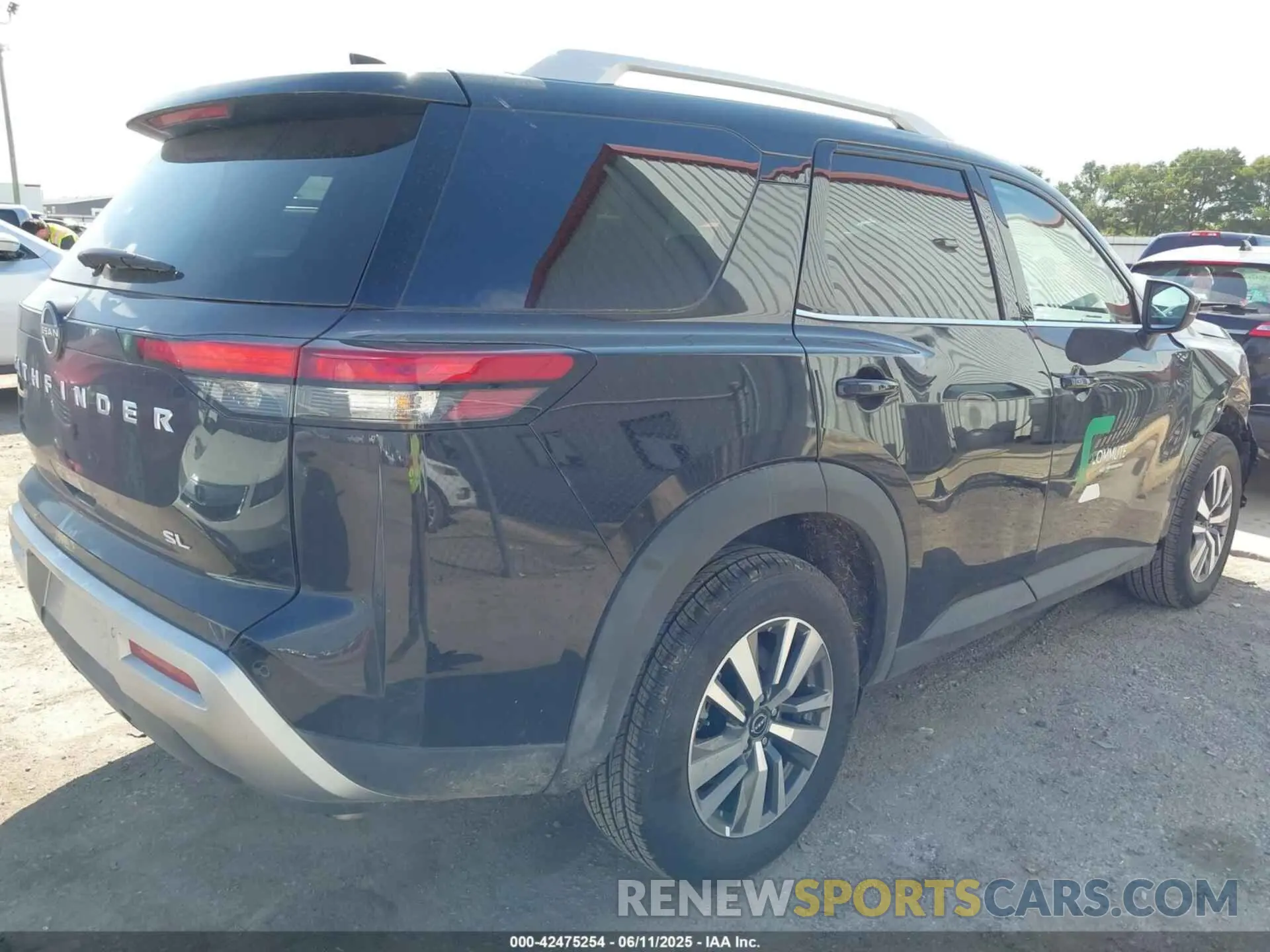 4 Photograph of a damaged car 5N1DR3CAXSC235208 NISSAN PATHFINDER 2025