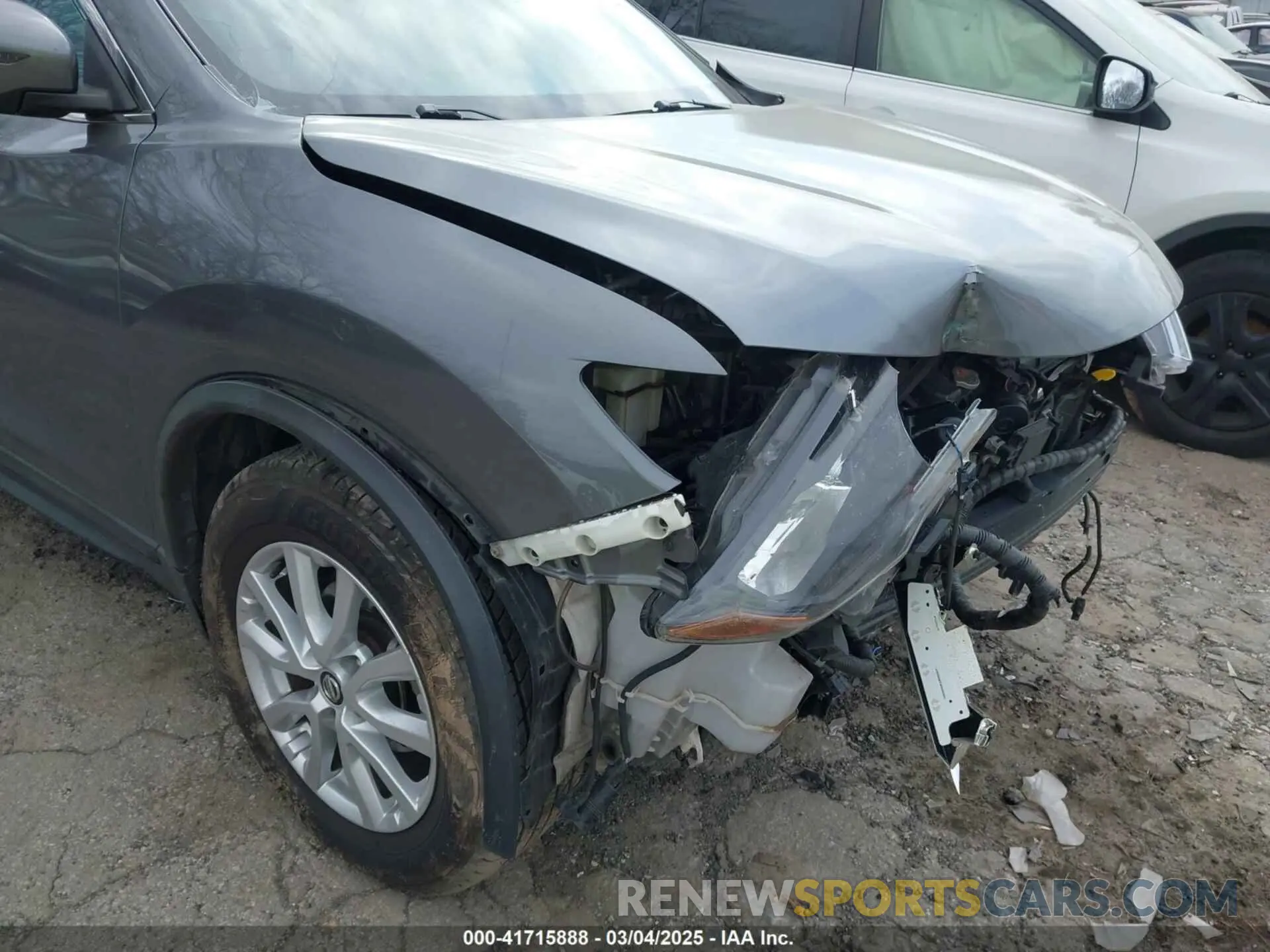 18 Photograph of a damaged car 5N1AT2MT0KC708984 NISSAN ROGUE 2019