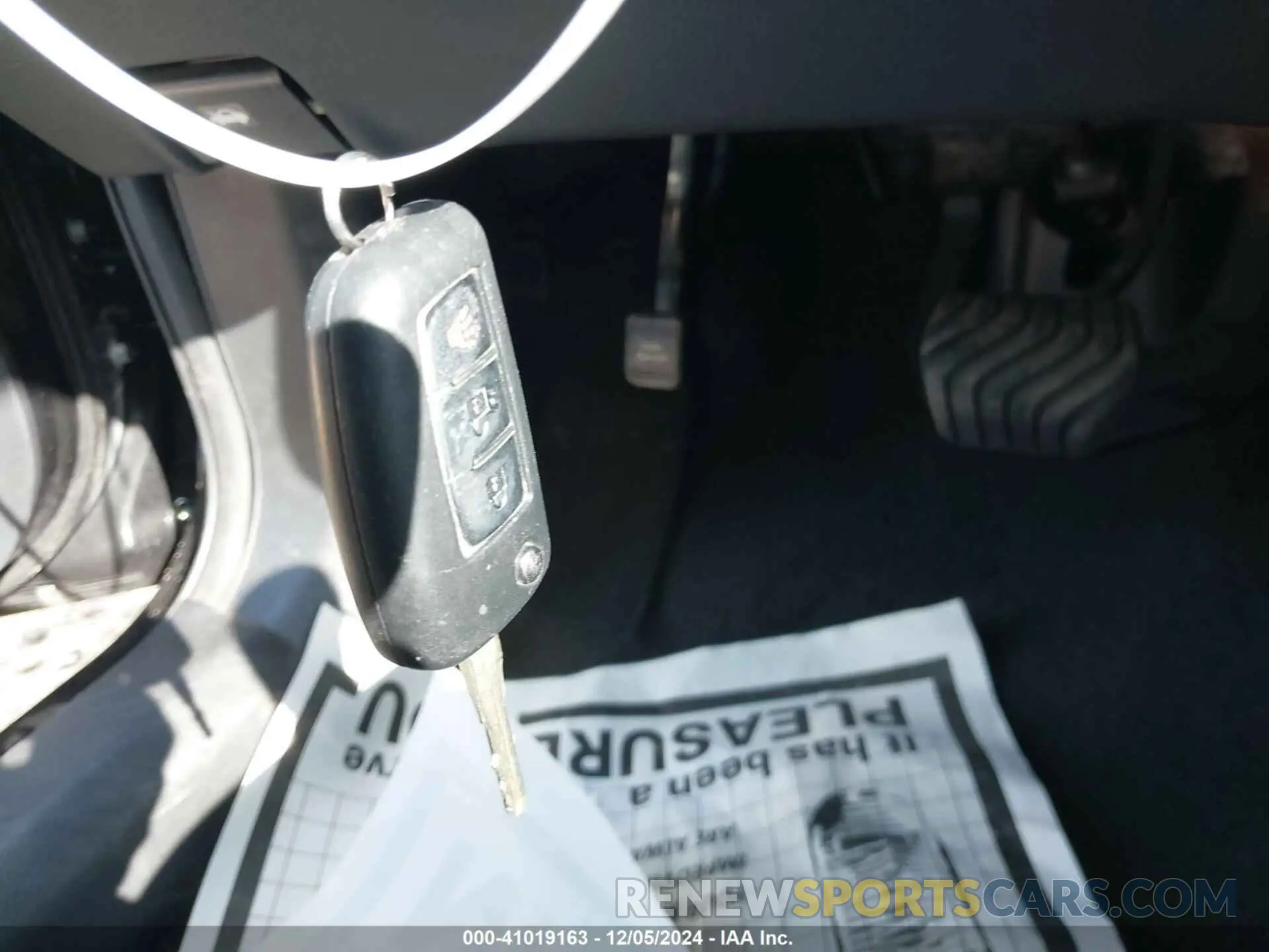11 Photograph of a damaged car 5N1AT2MT0KC799416 NISSAN ROGUE 2019