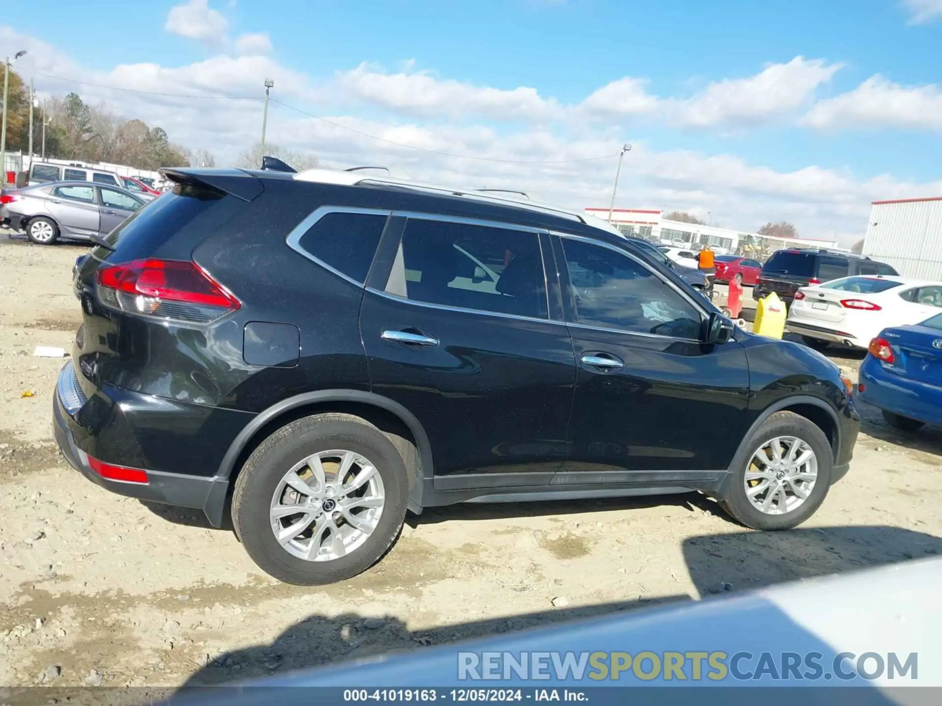 13 Photograph of a damaged car 5N1AT2MT0KC799416 NISSAN ROGUE 2019