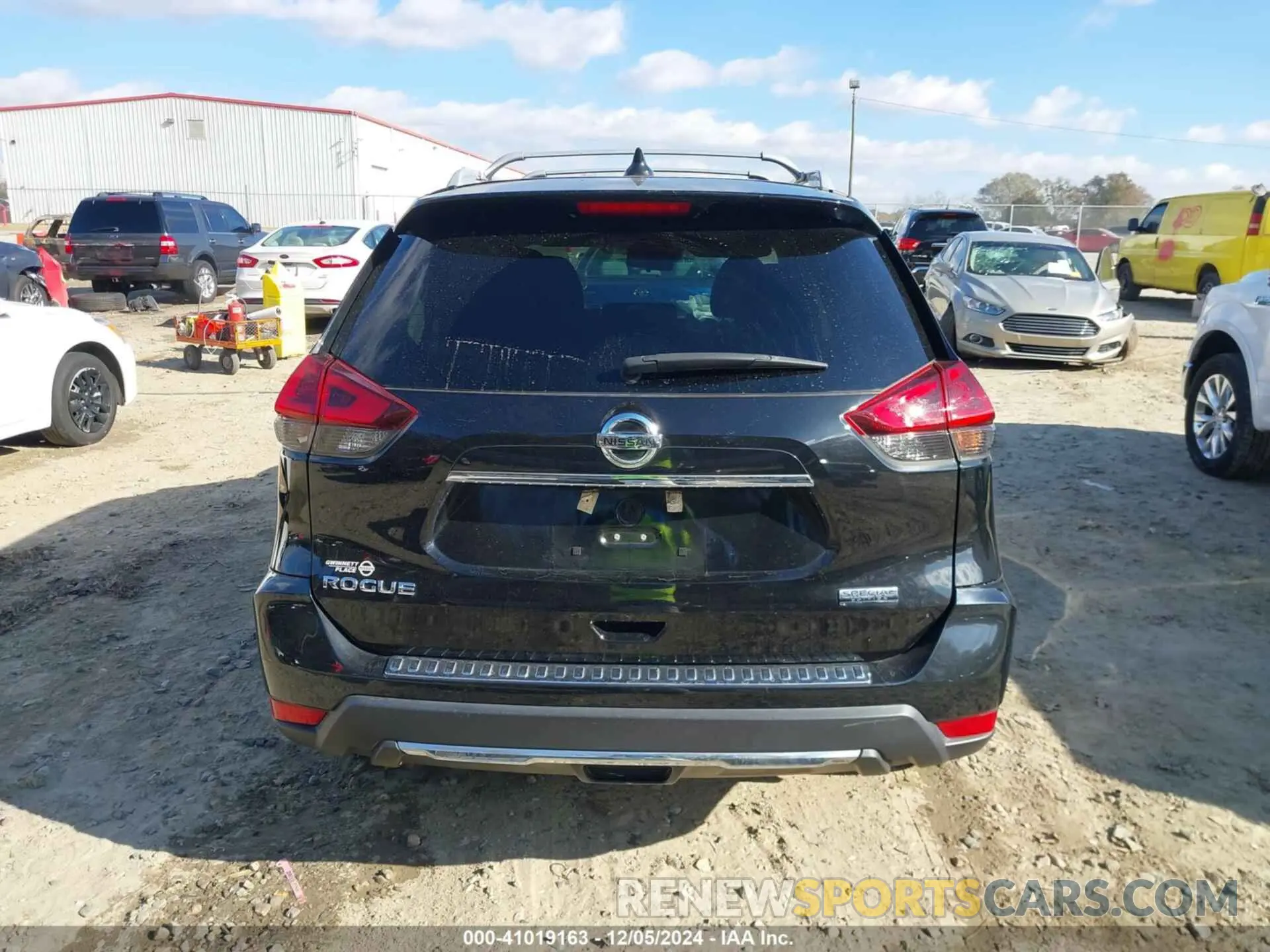 16 Photograph of a damaged car 5N1AT2MT0KC799416 NISSAN ROGUE 2019